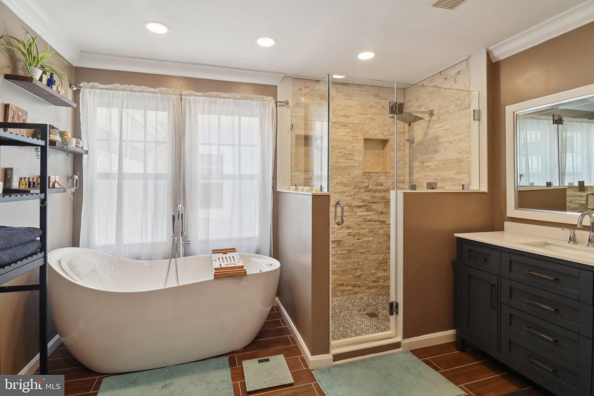 BELMONT TOWN CENTER - Residential