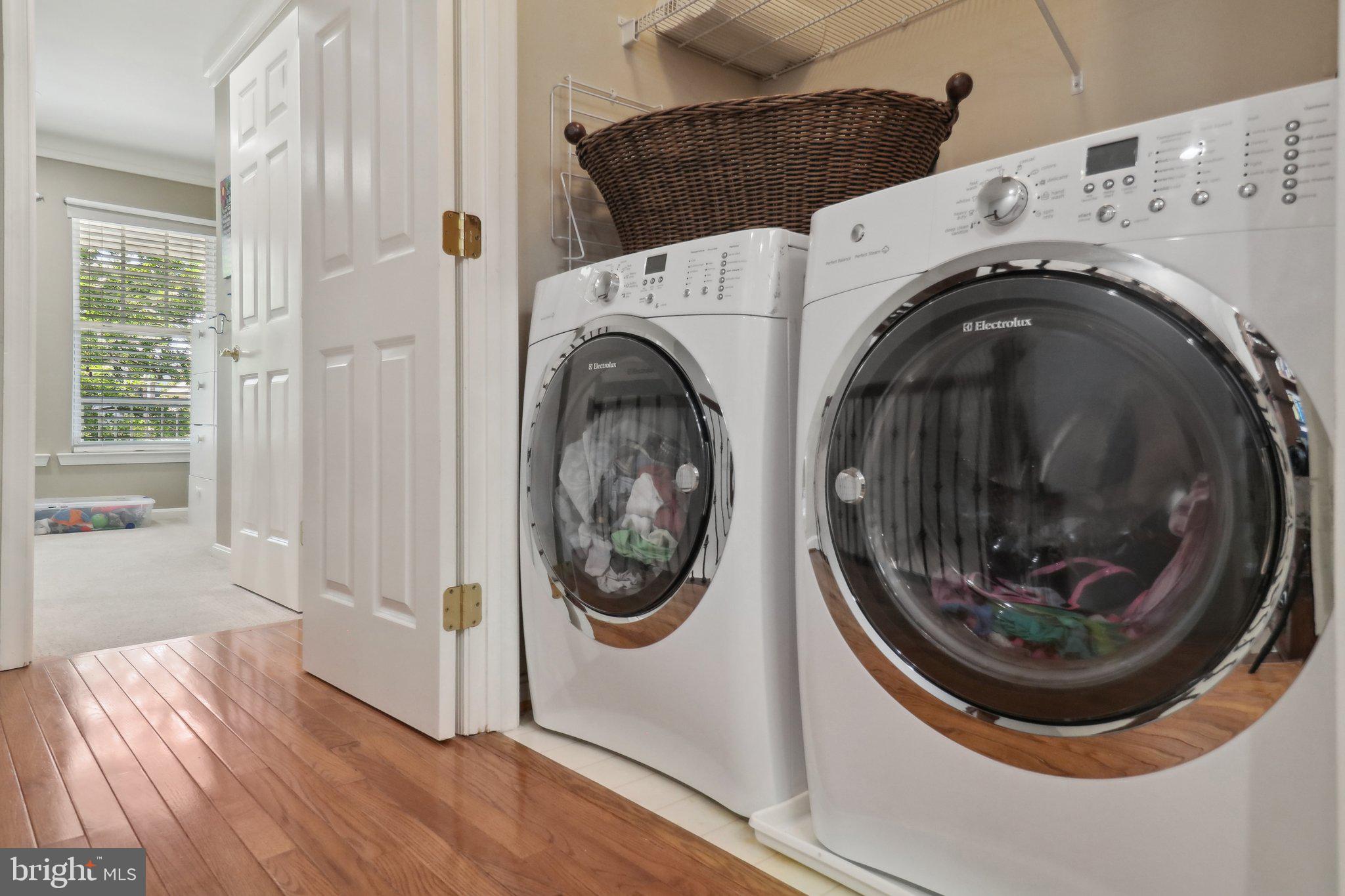 BELMONT TOWN CENTER - Residential