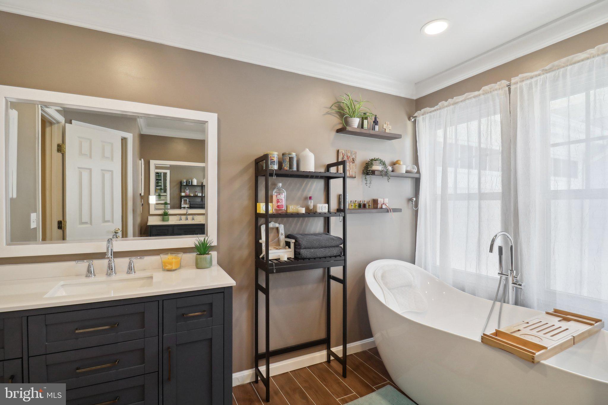 BELMONT TOWN CENTER - Residential