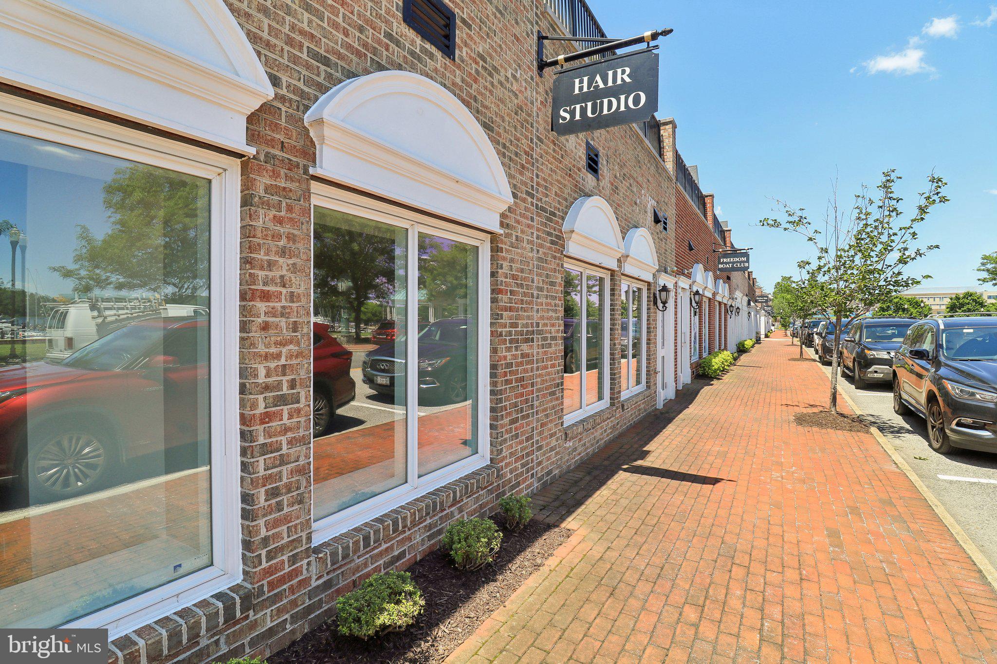 BELMONT TOWN CENTER - Residential