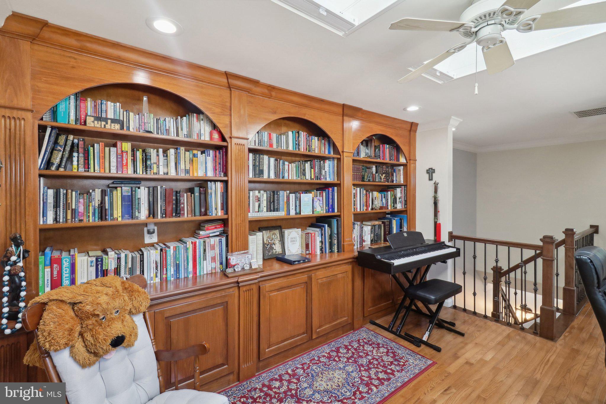 BELMONT TOWN CENTER - Residential