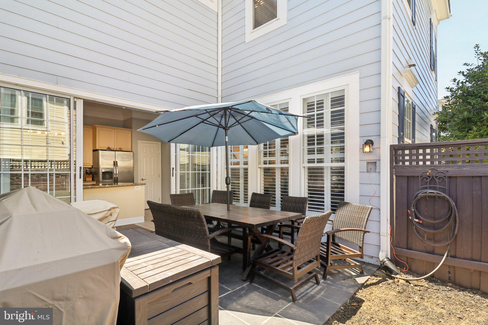 BELMONT TOWN CENTER - Residential