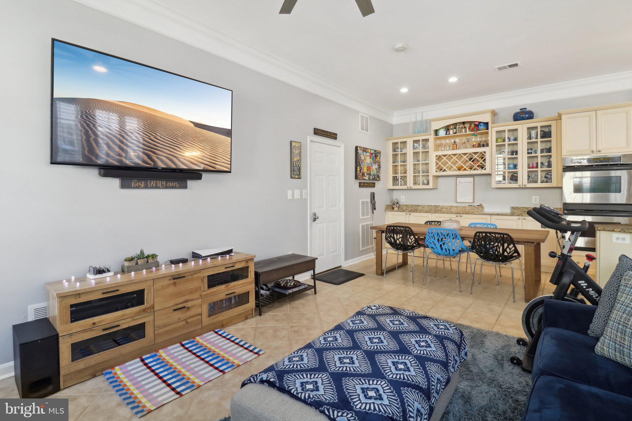 BELMONT TOWN CENTER - Residential