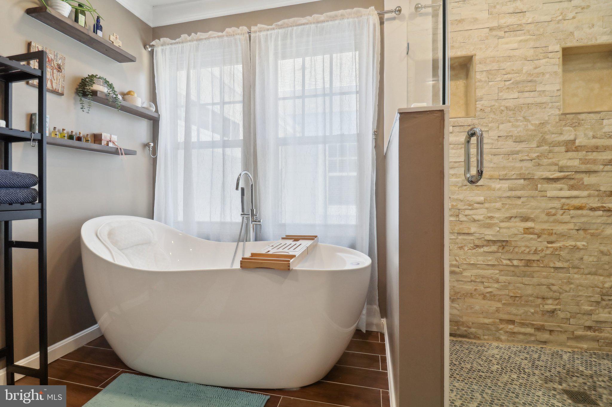 BELMONT TOWN CENTER - Residential