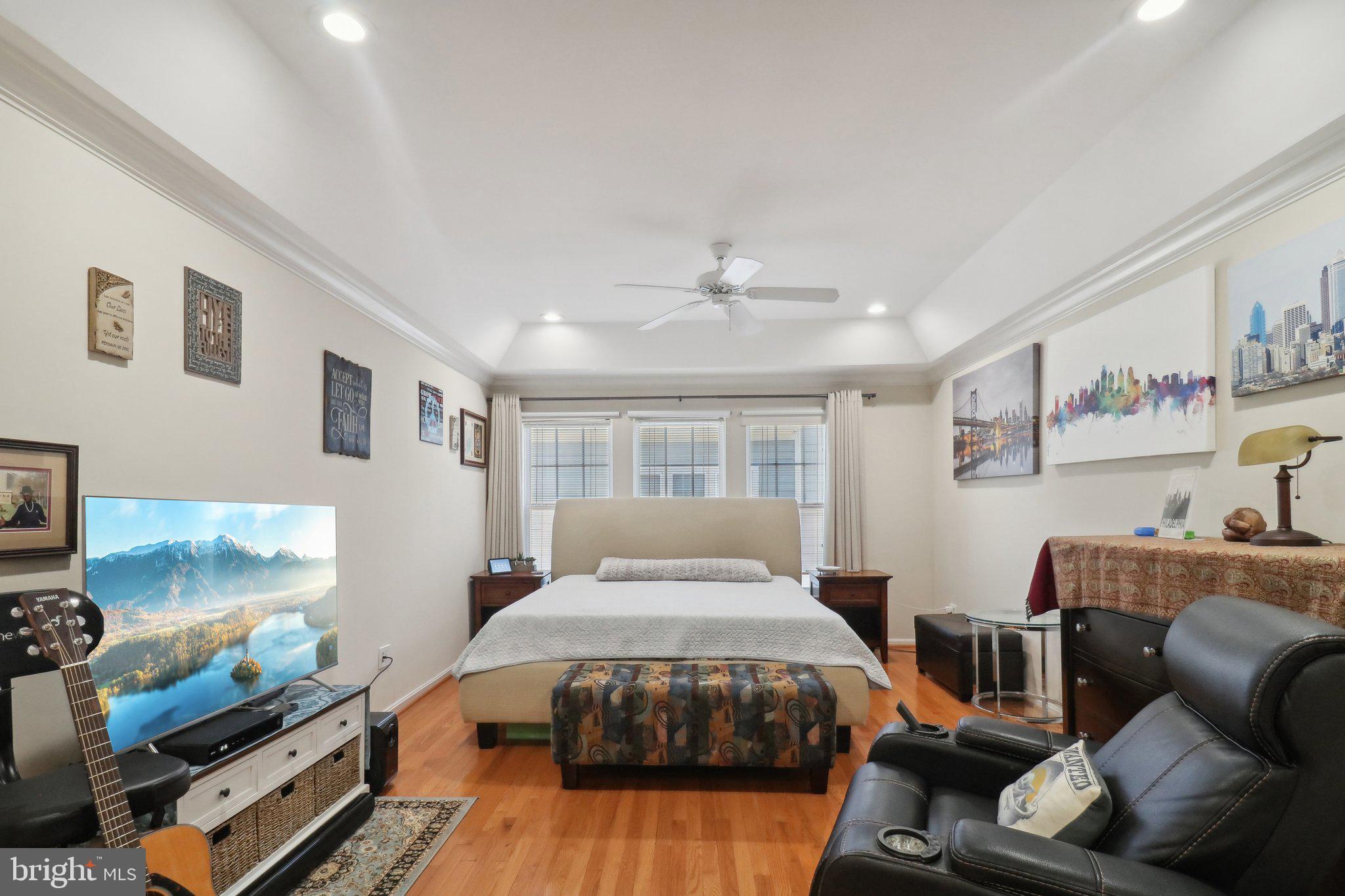 BELMONT TOWN CENTER - Residential