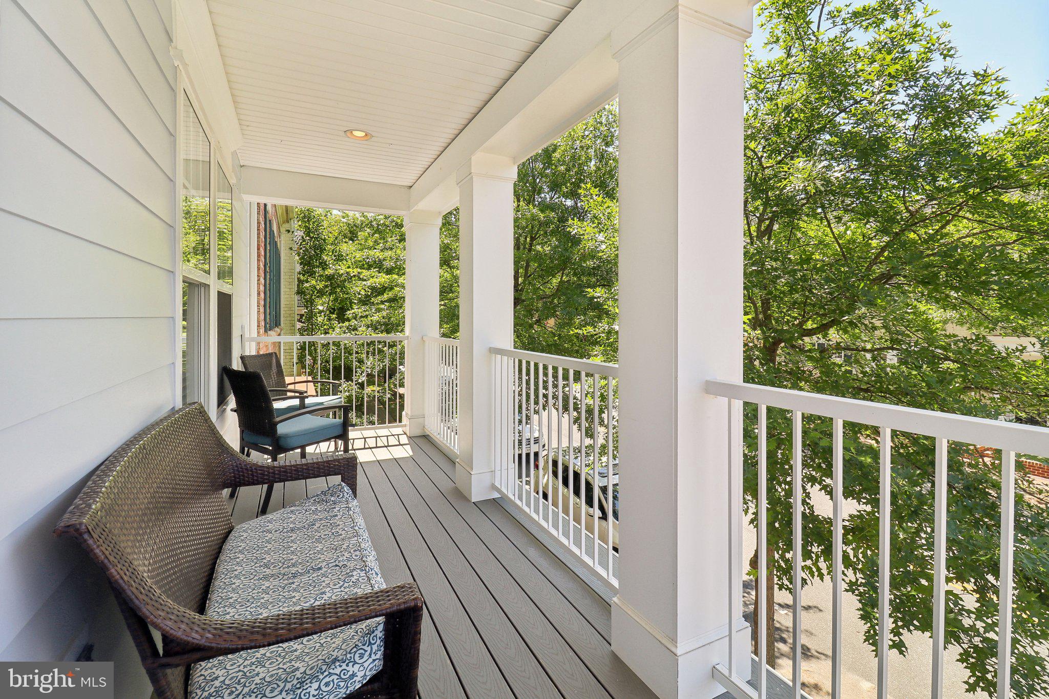 BELMONT TOWN CENTER - Residential