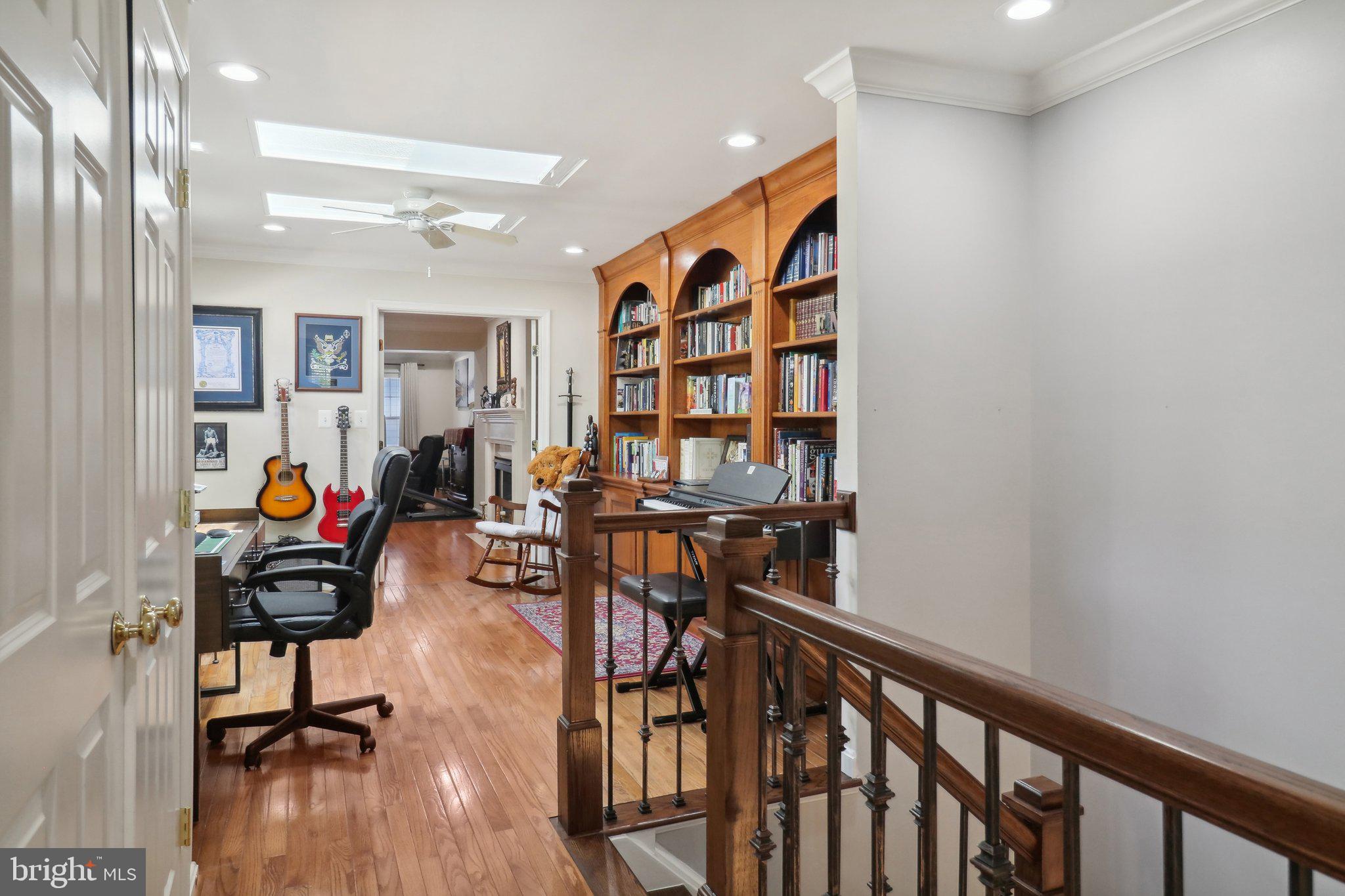 BELMONT TOWN CENTER - Residential