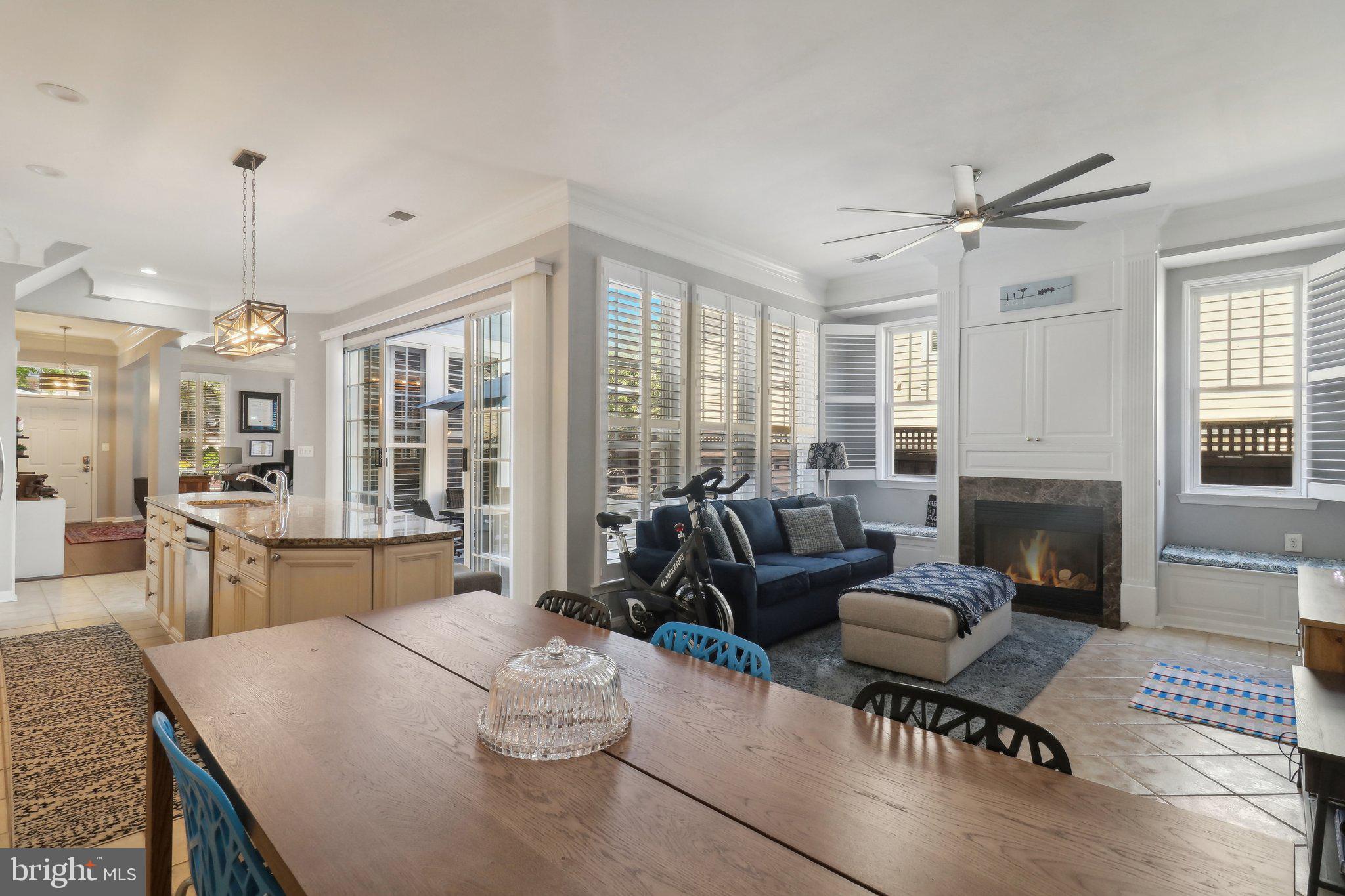 BELMONT TOWN CENTER - Residential