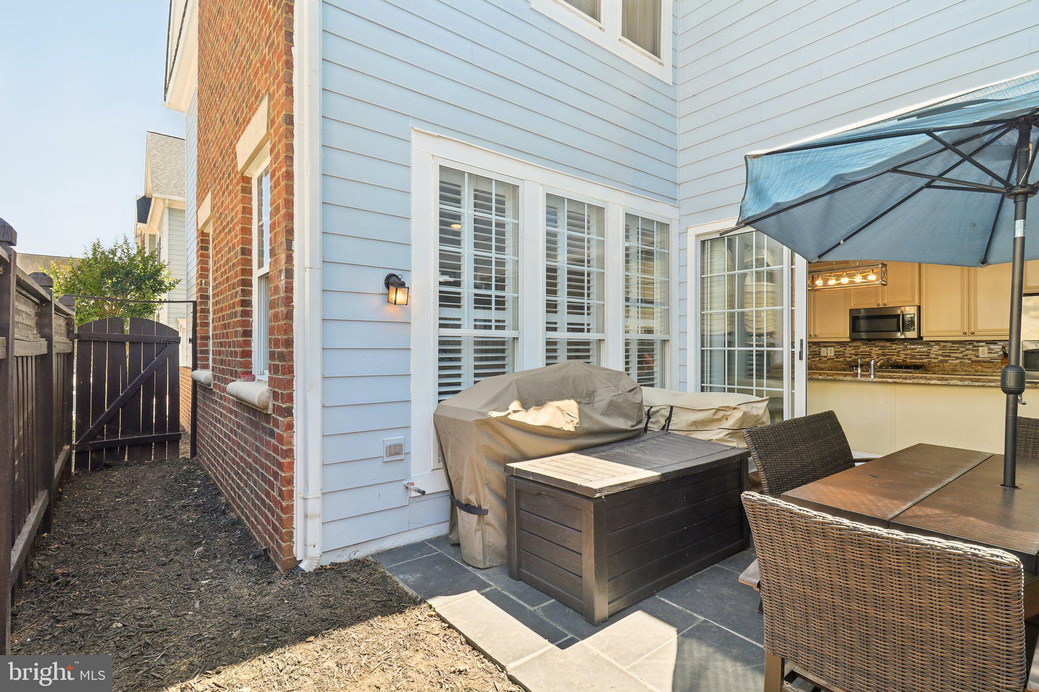 BELMONT TOWN CENTER - Residential