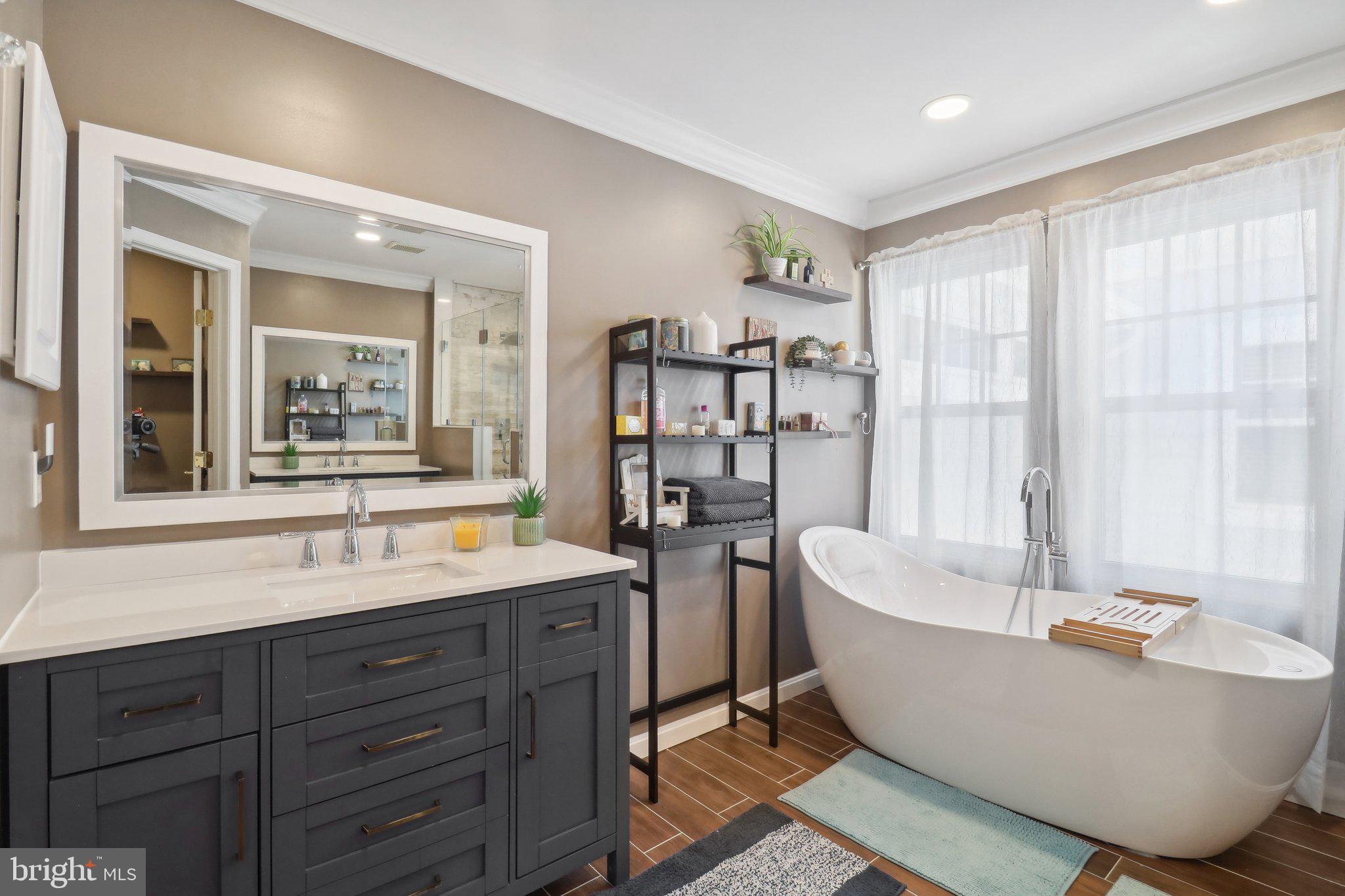 BELMONT TOWN CENTER - Residential