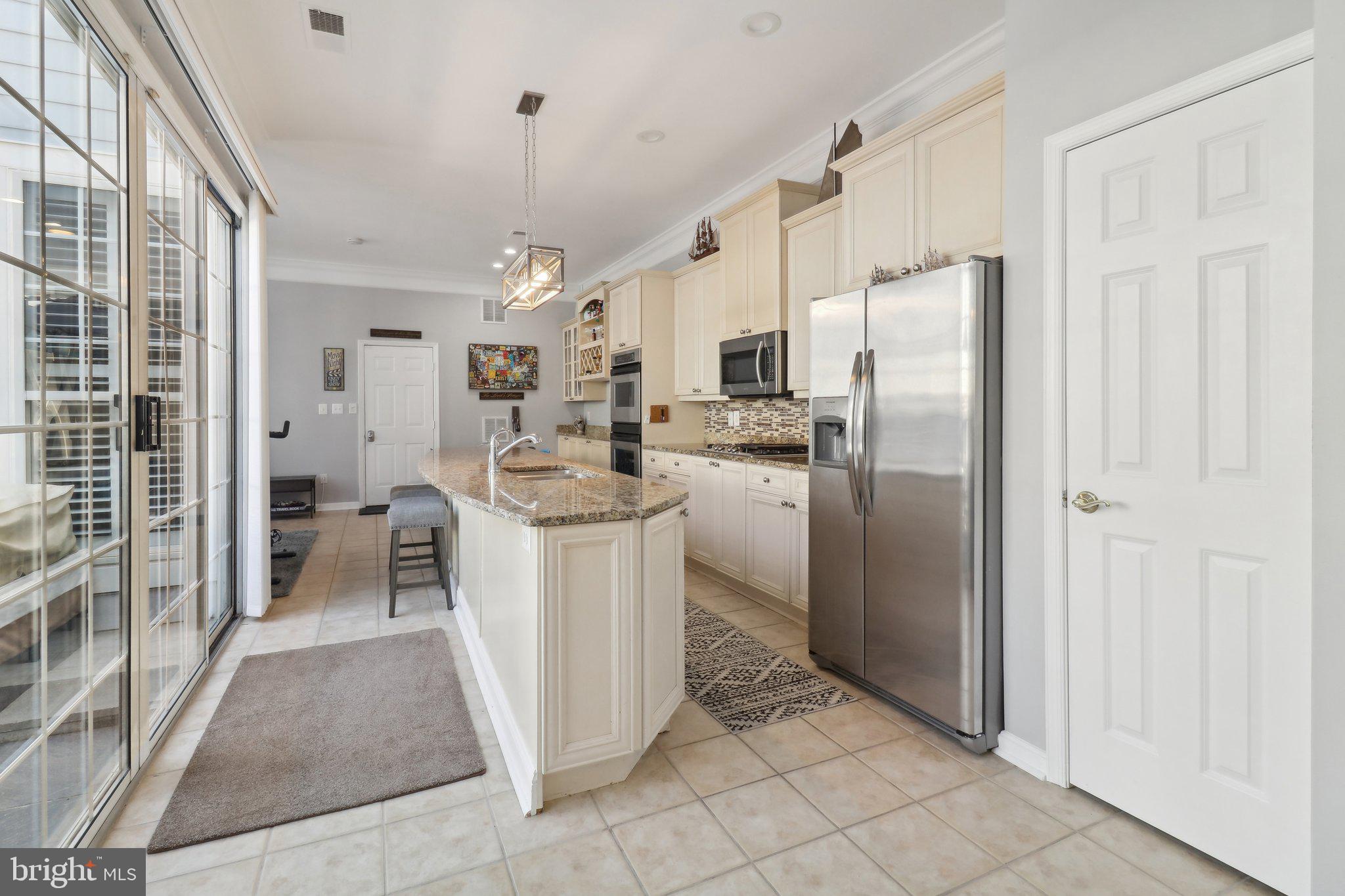 BELMONT TOWN CENTER - Residential