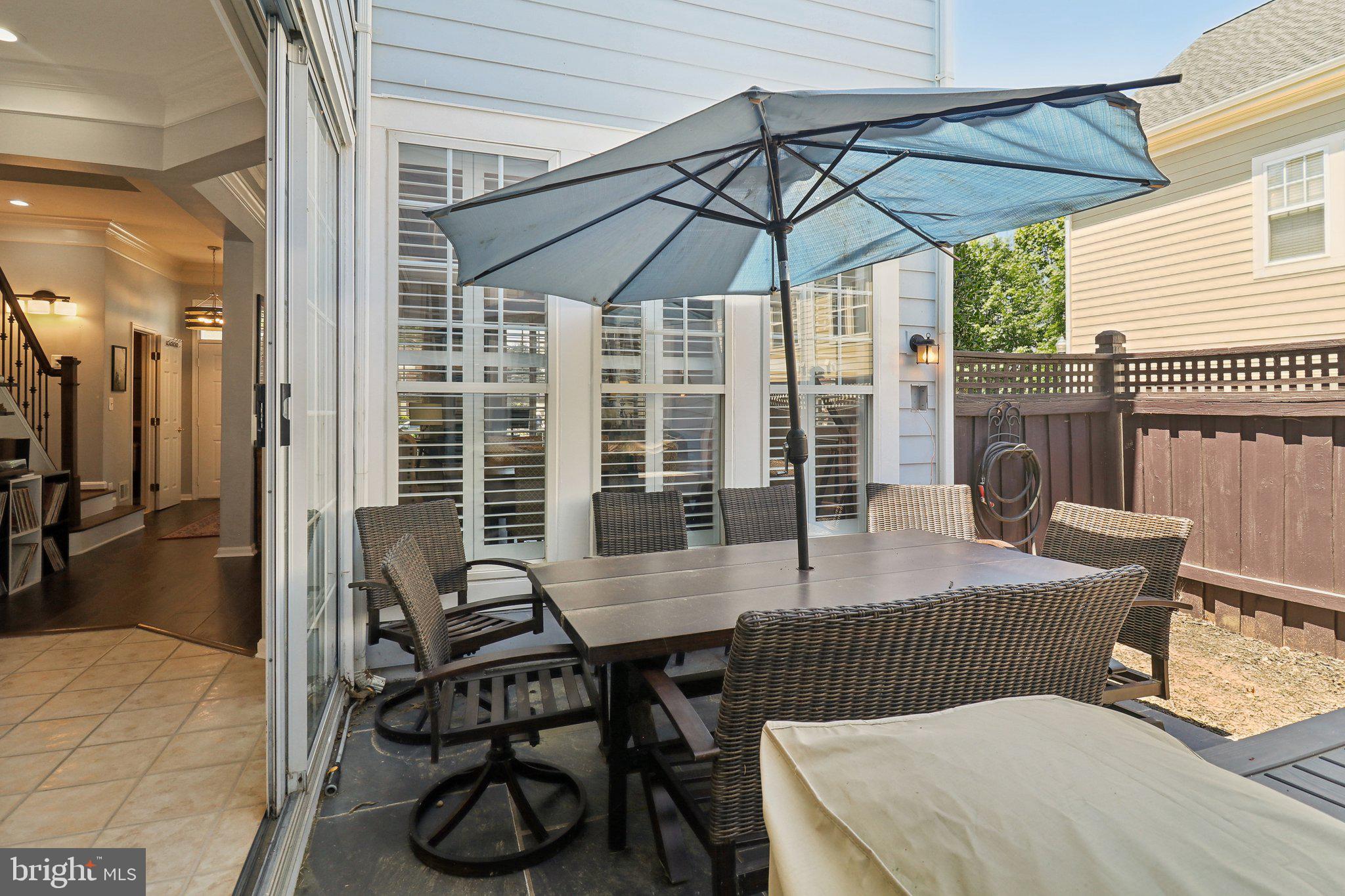 BELMONT TOWN CENTER - Residential