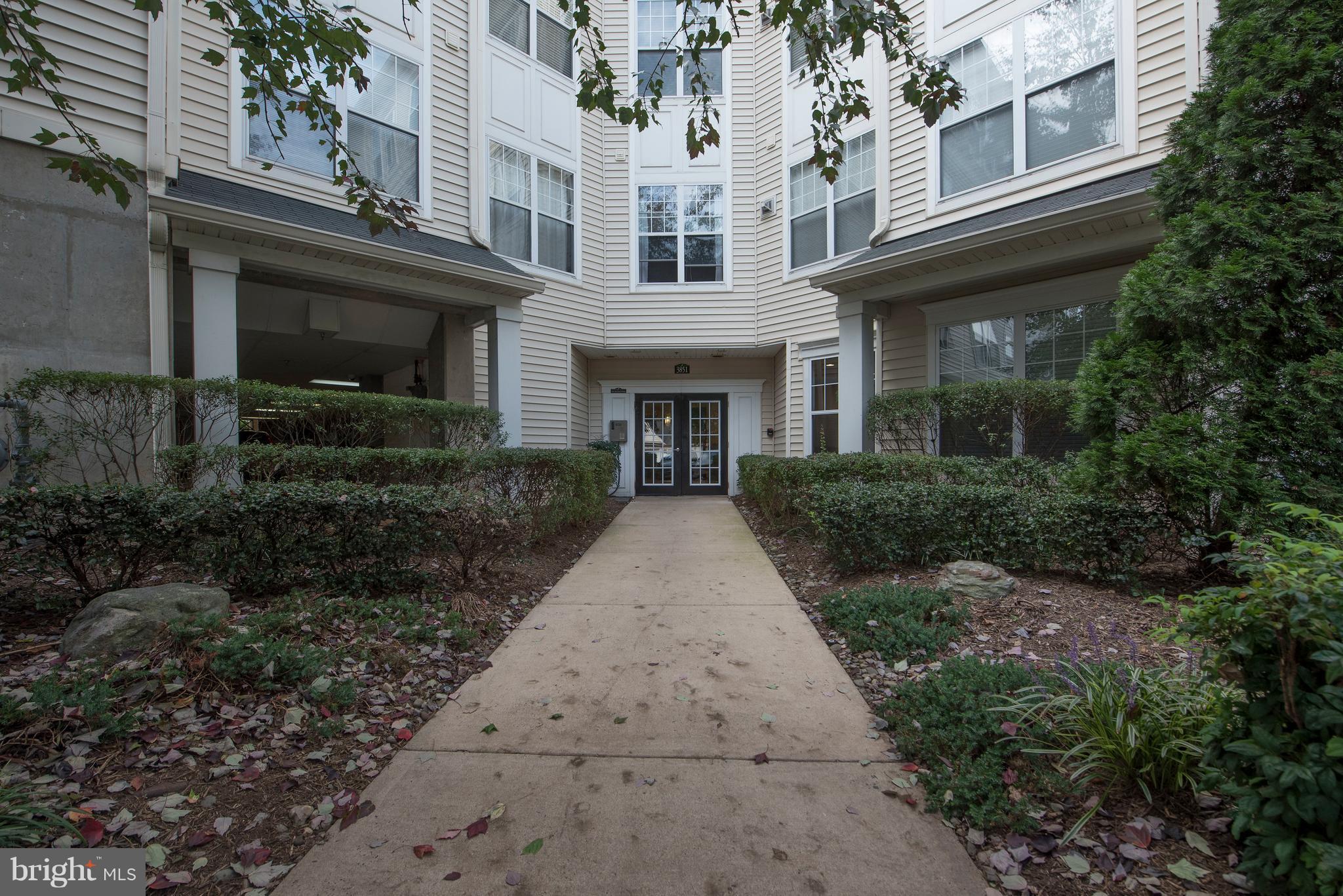 FAIRFAX RIDGE - Residential Lease