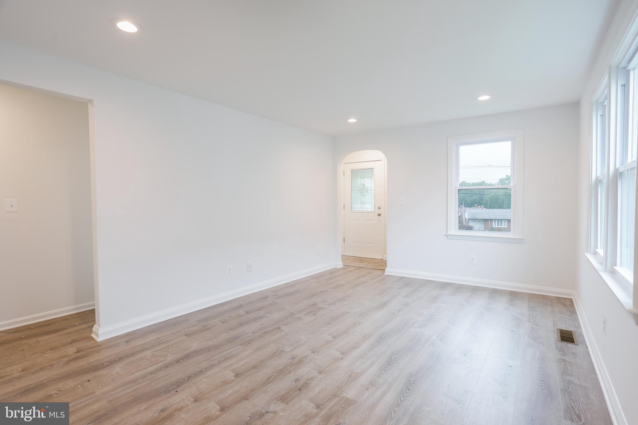 EDGEWOOD PARK - Residential