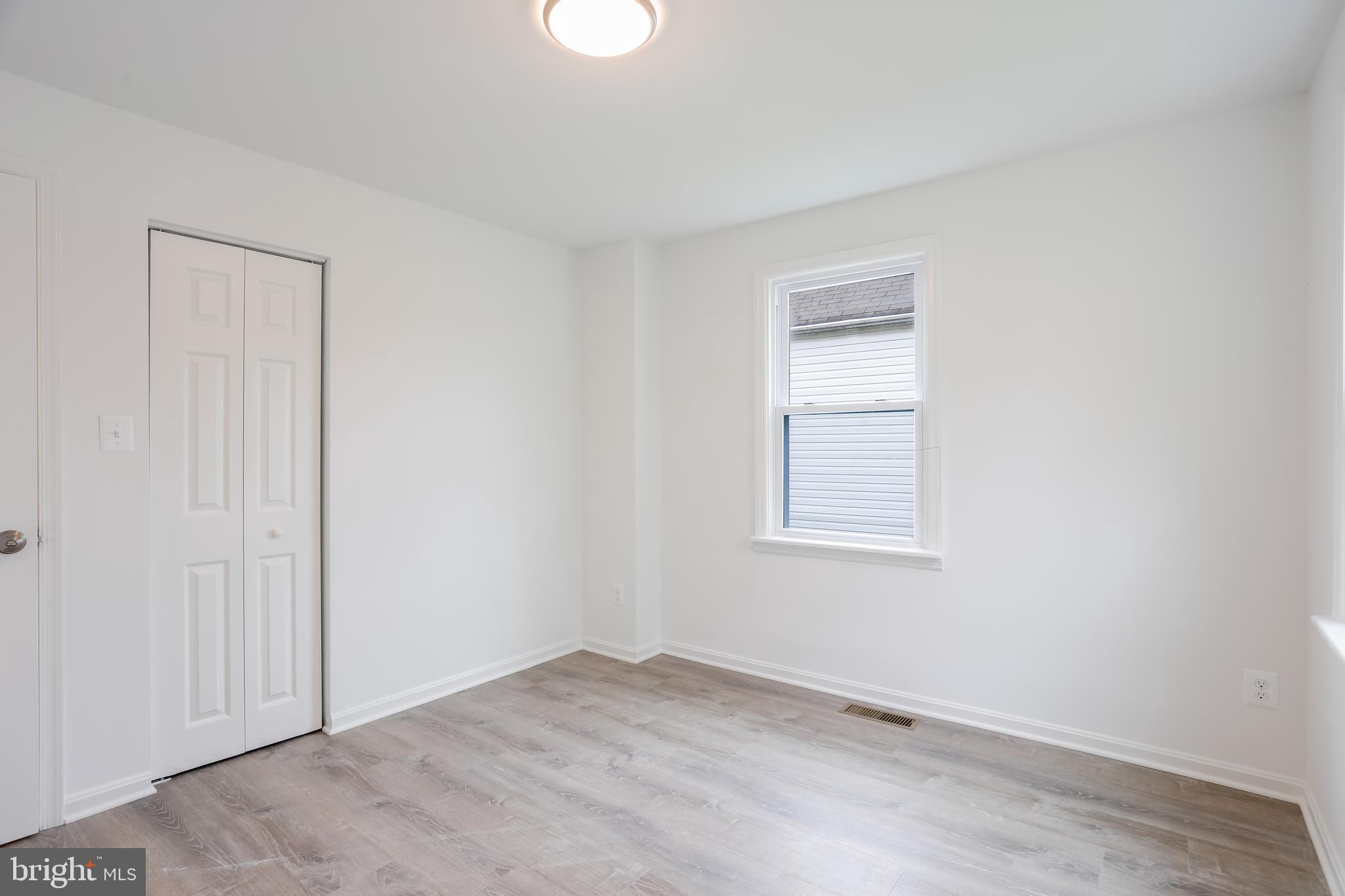 EDGEWOOD PARK - Residential