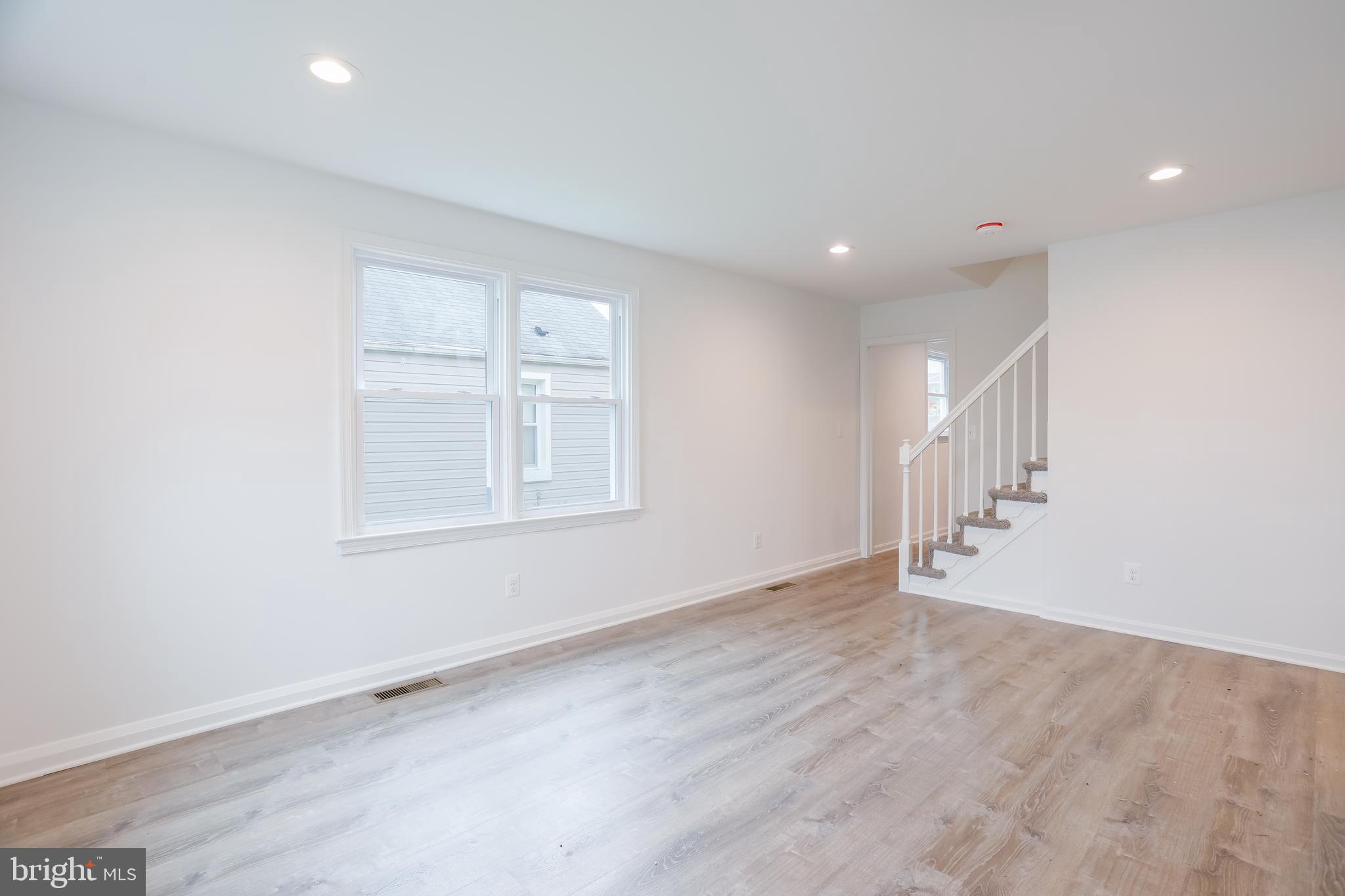 EDGEWOOD PARK - Residential