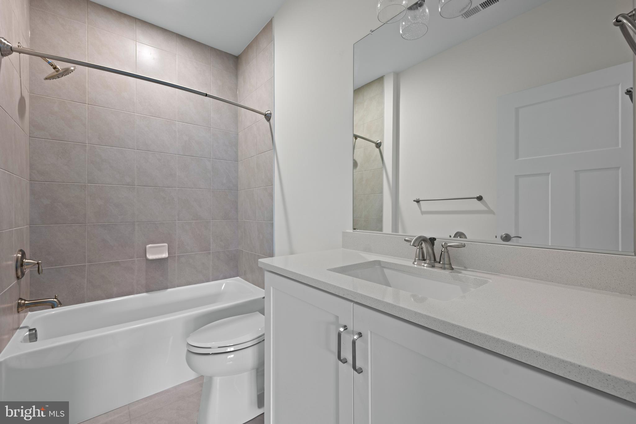 THE KNOLL AT IRONS LANE - Residential