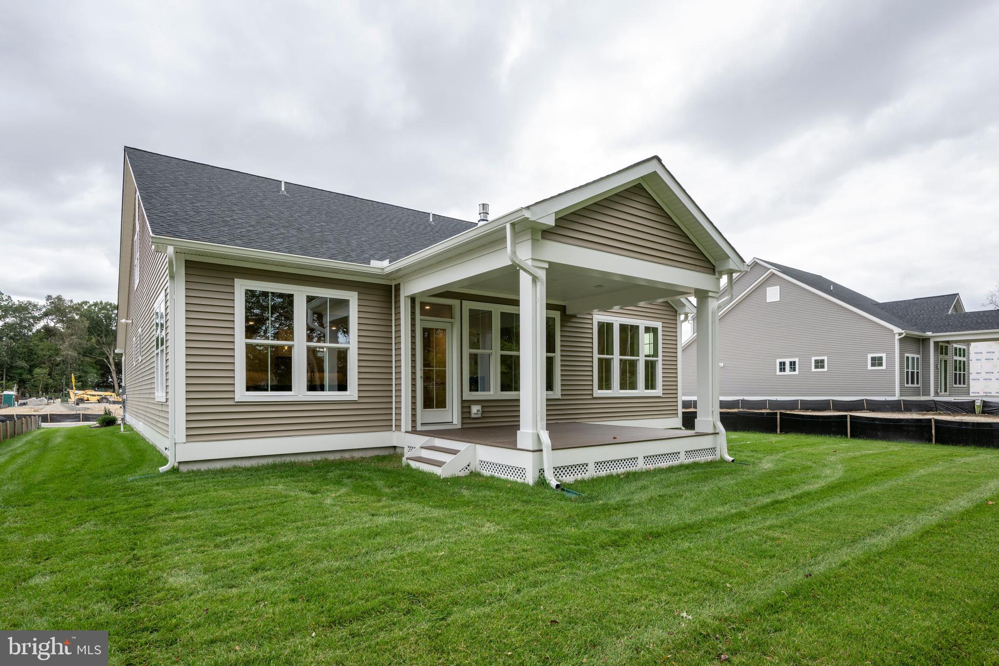 THE KNOLL AT IRONS LANE - Residential