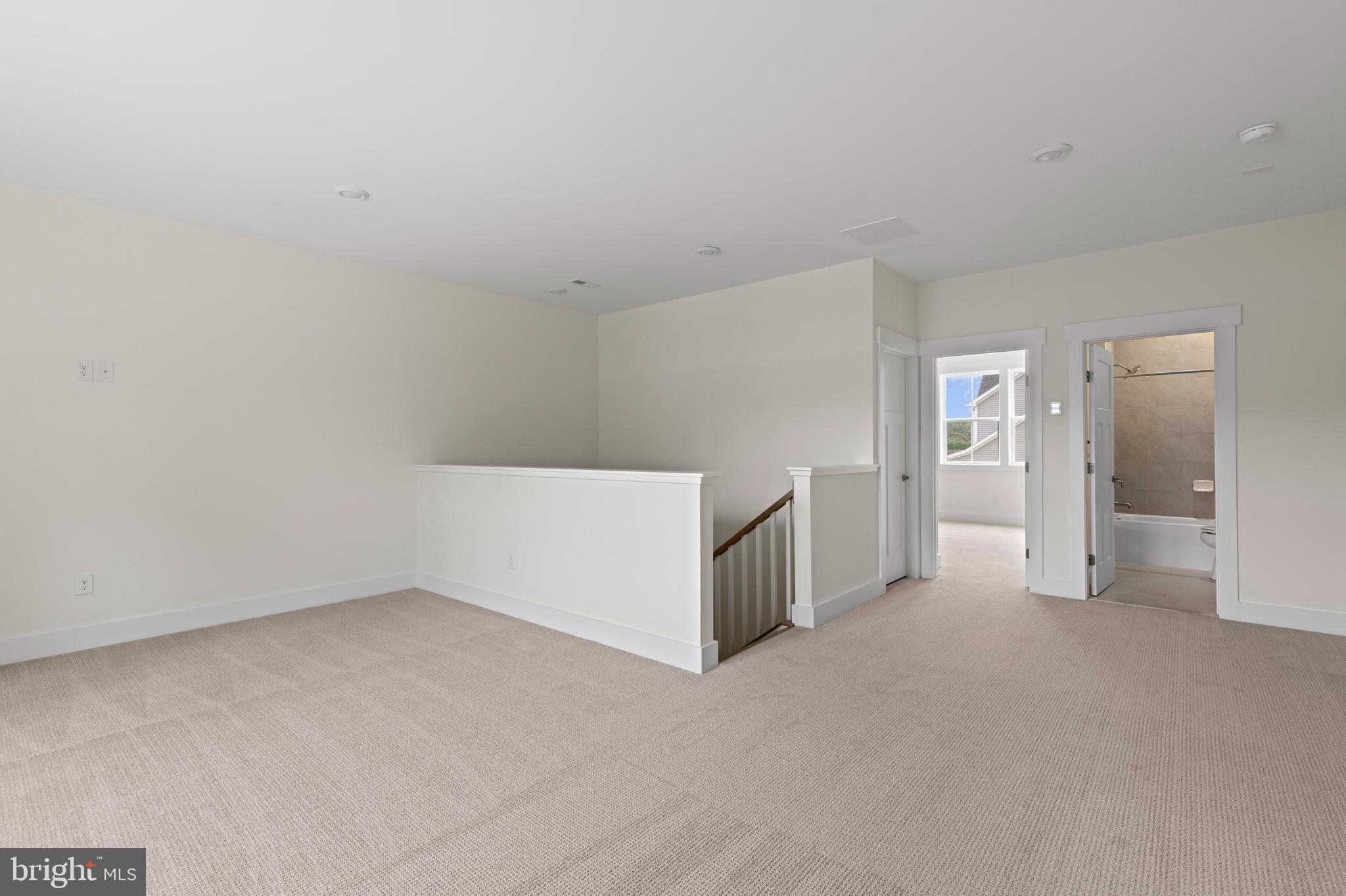 THE KNOLL AT IRONS LANE - Residential