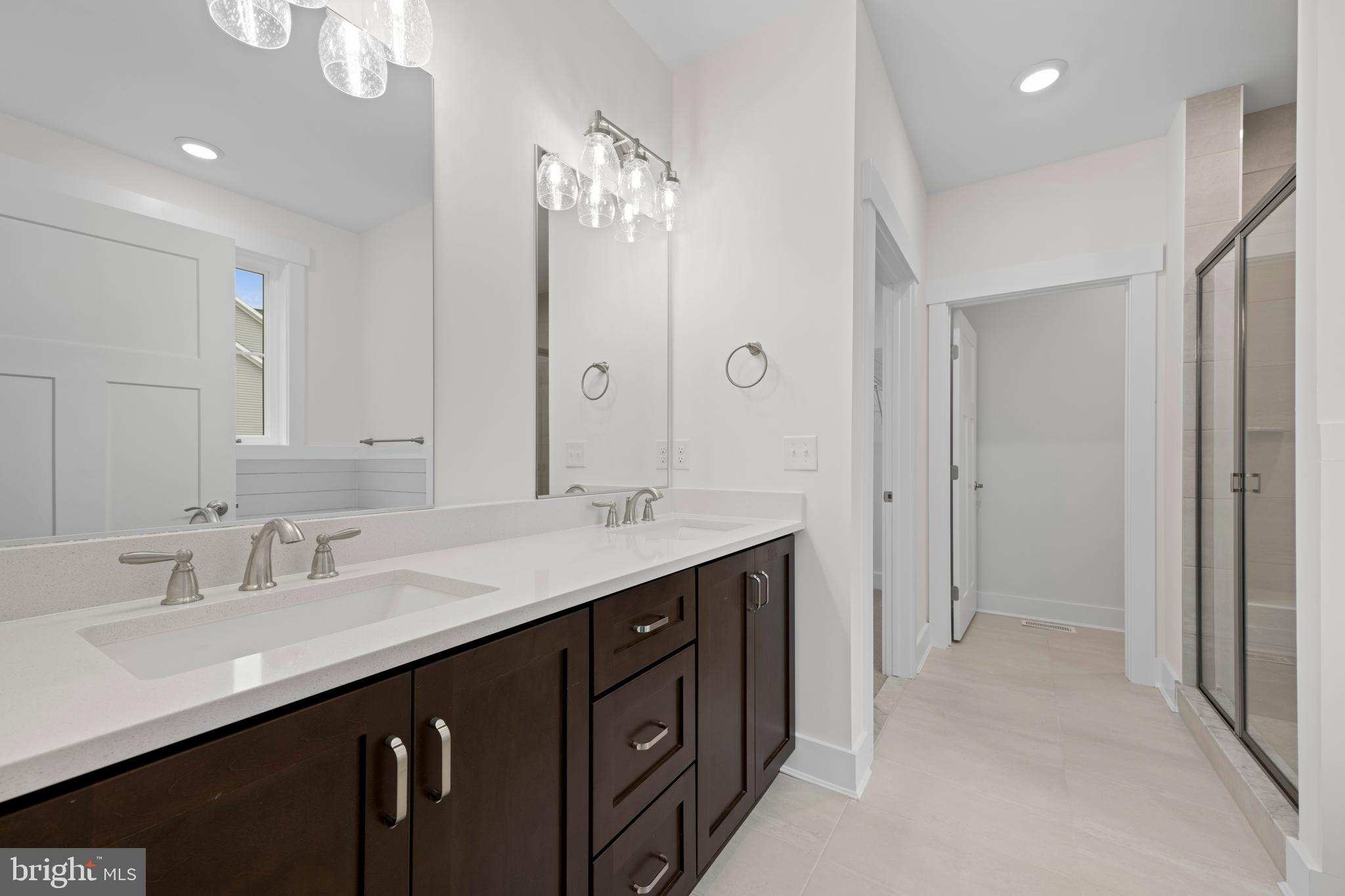 THE KNOLL AT IRONS LANE - Residential