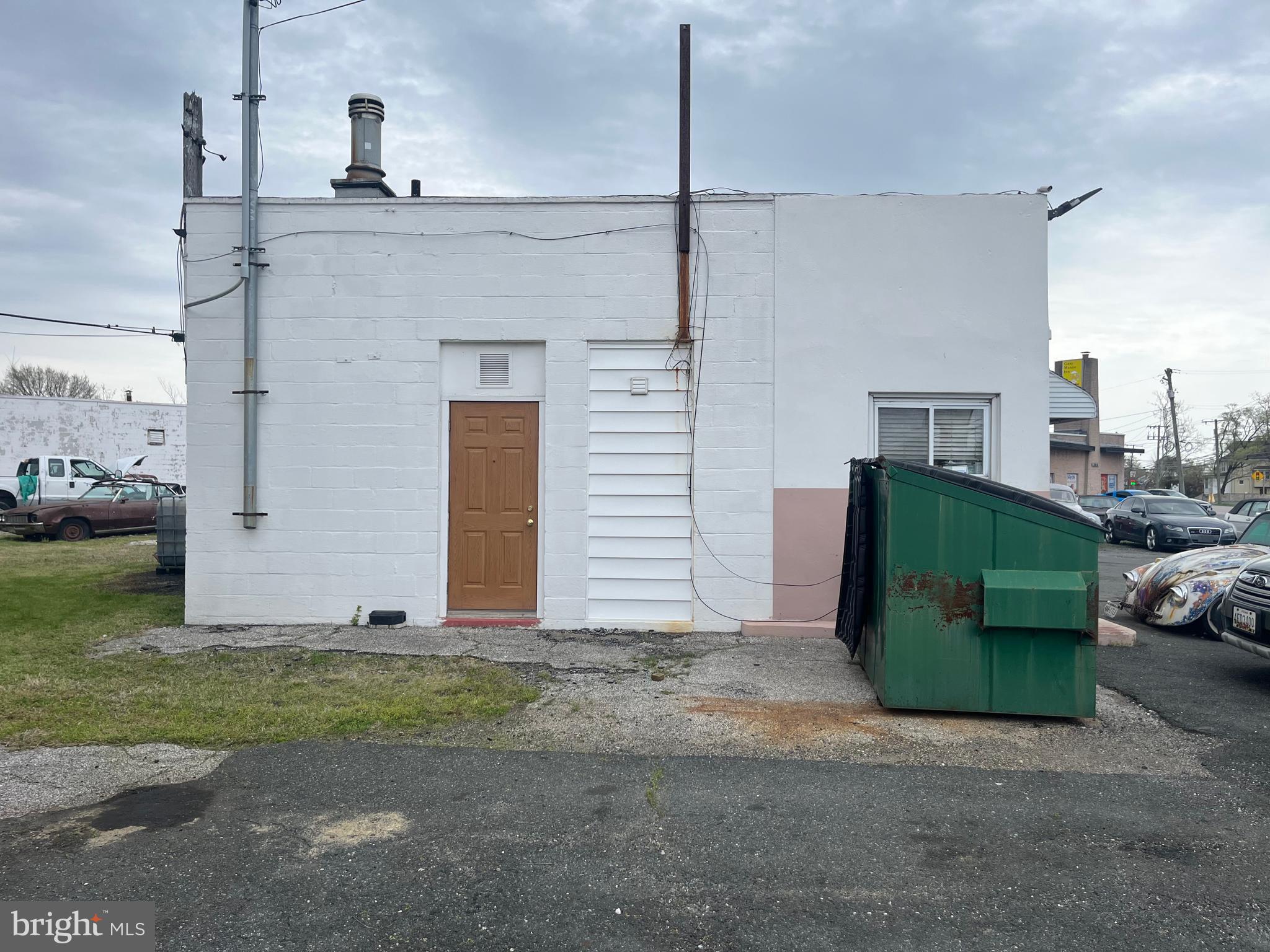 2804 N POINT ROAD