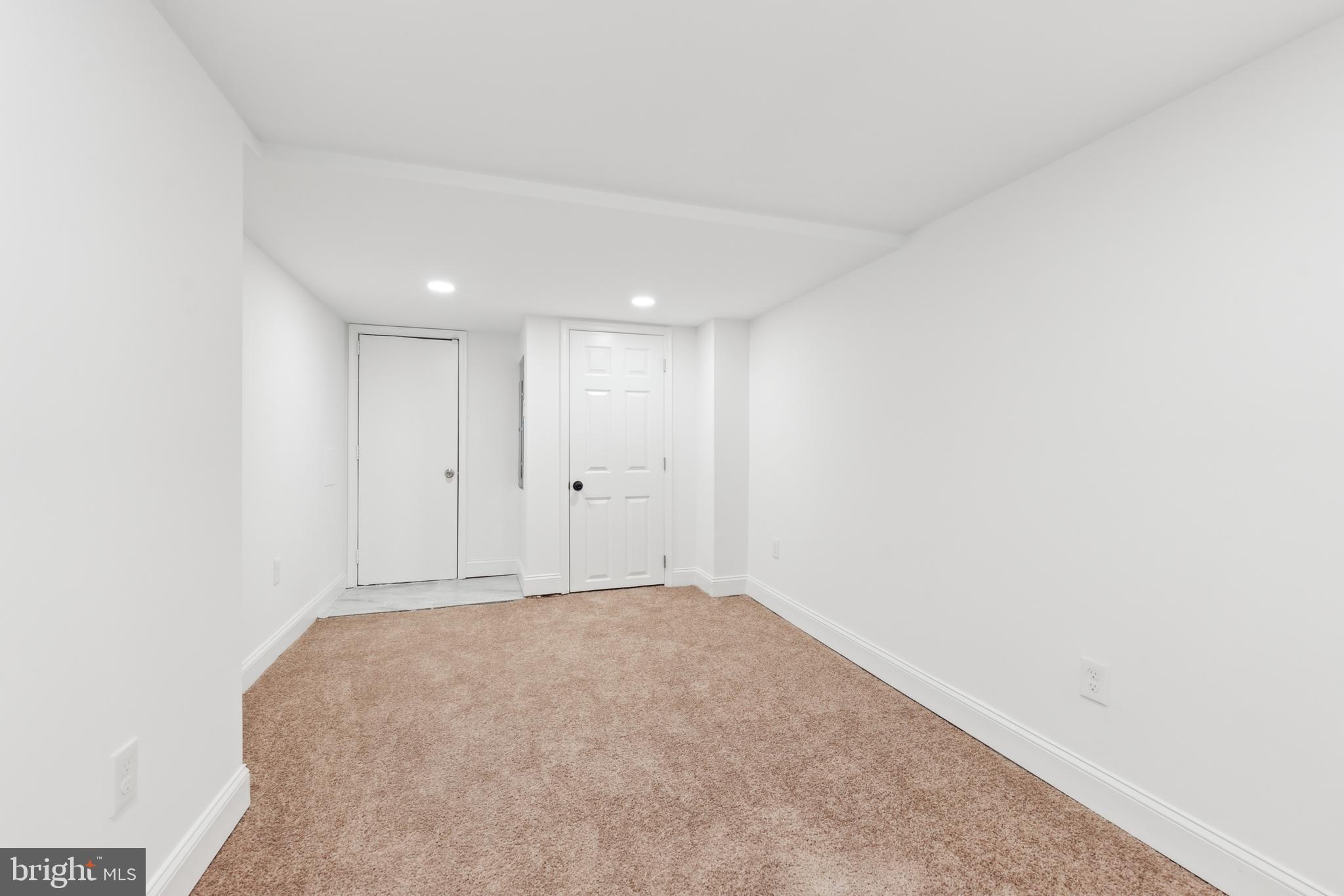 BROADWAY EAST - Commercial Sale