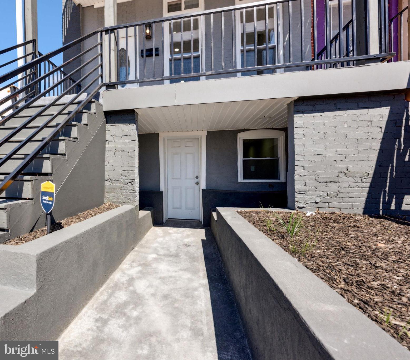 BROADWAY EAST - Commercial Sale