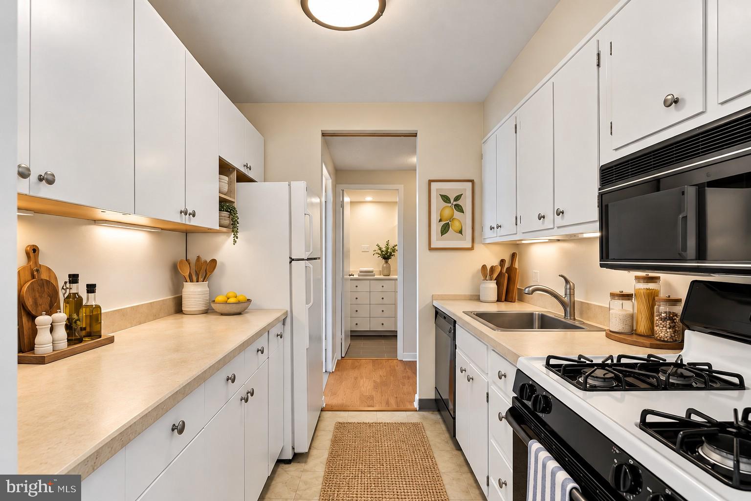 604 S WASHINGTON SQUARE 36 805