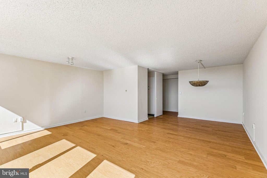 Photo of 604 - 36 S Washington Square #805, PHILADELPHIA, PA 19106 (MLS # PAPH2683458)