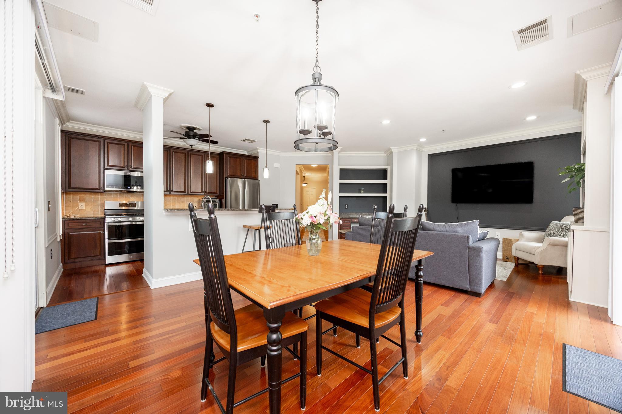 THE GRANDE AT RIVERVIEW - Residential