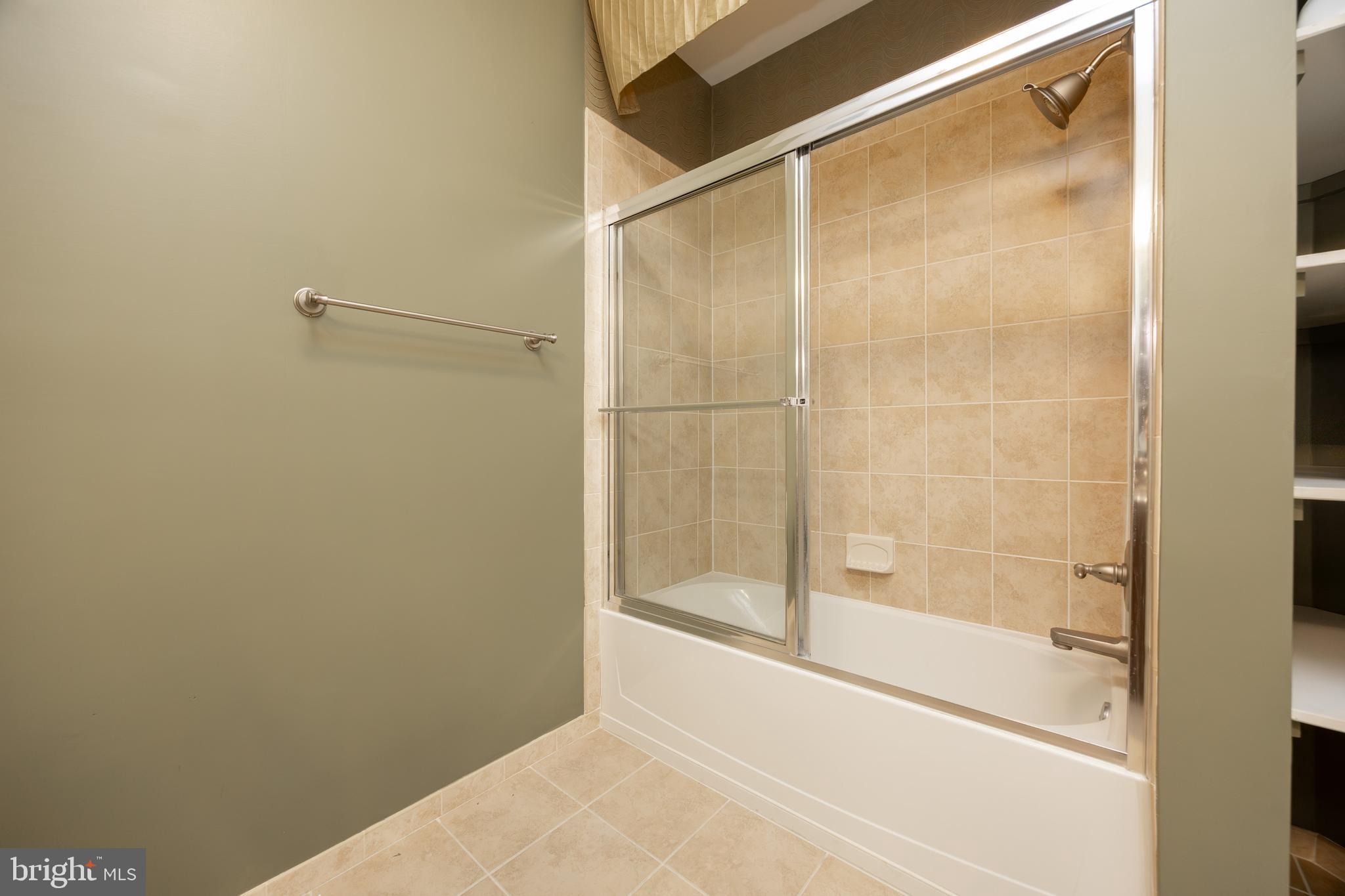 THE GRANDE AT RIVERVIEW - Residential