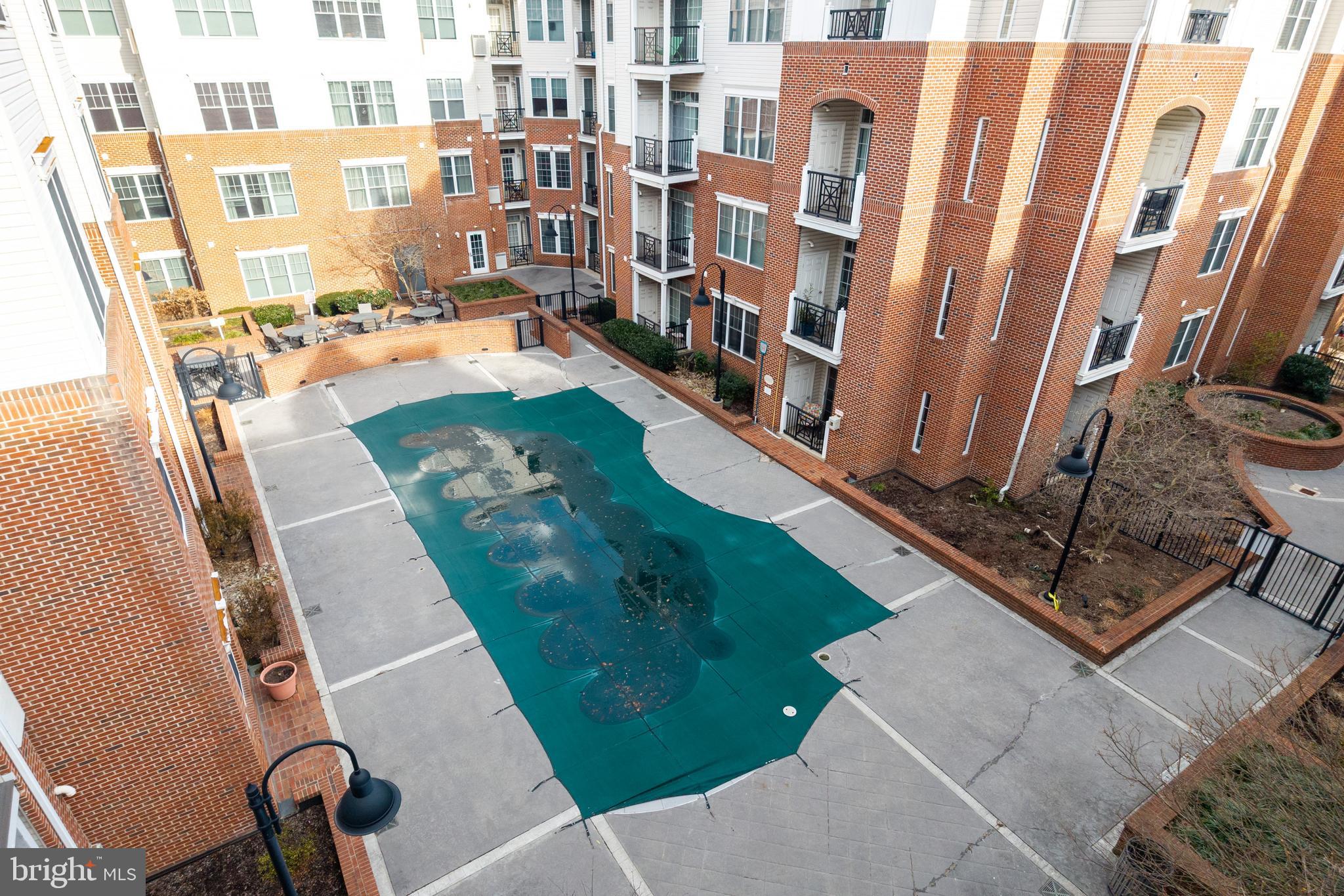 THE GRANDE AT RIVERVIEW - Residential