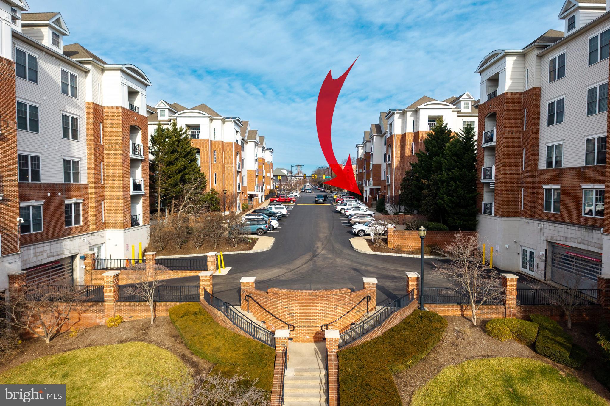 THE GRANDE AT RIVERVIEW - Residential