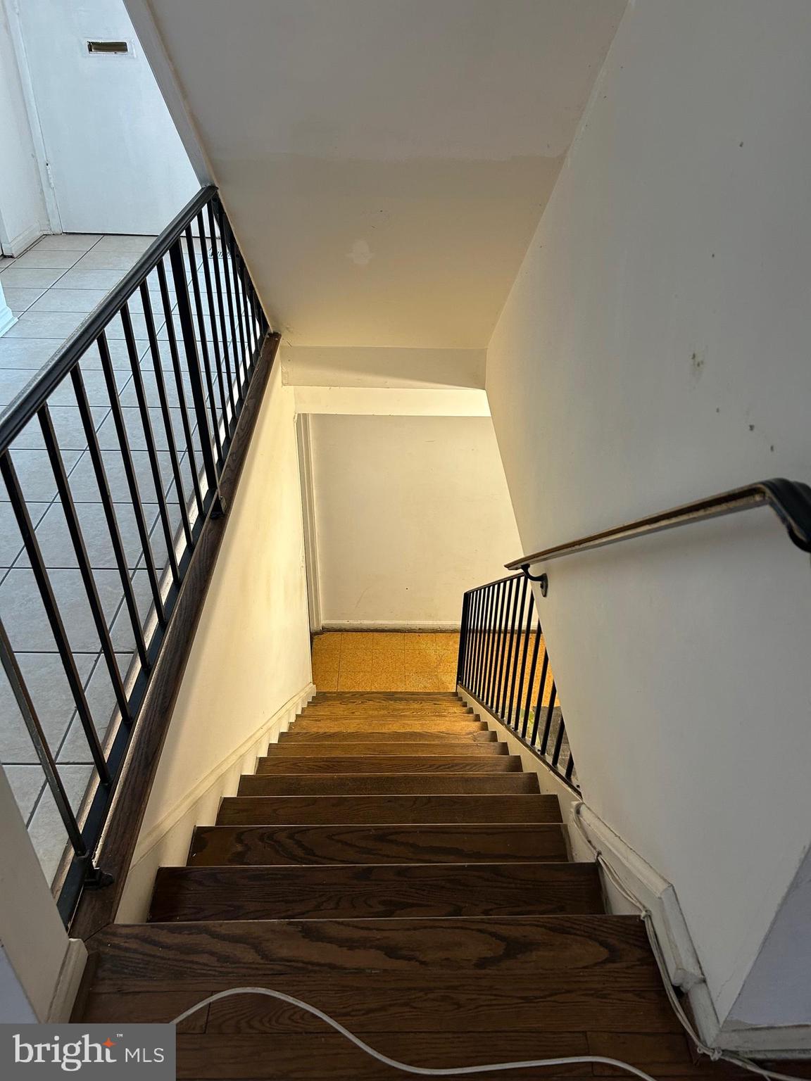 AMERICANA FAIRFAX - Residential