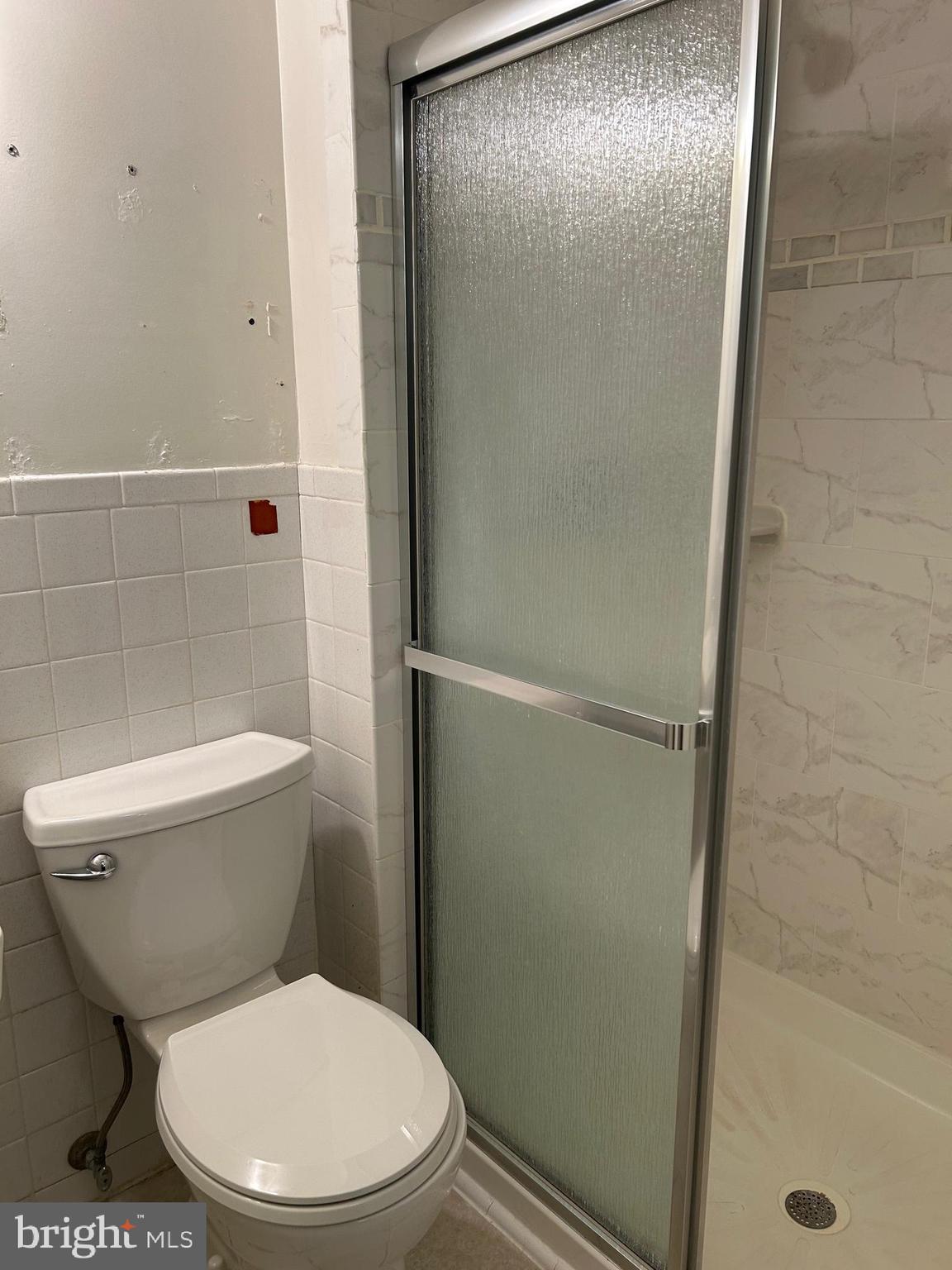 AMERICANA FAIRFAX - Residential