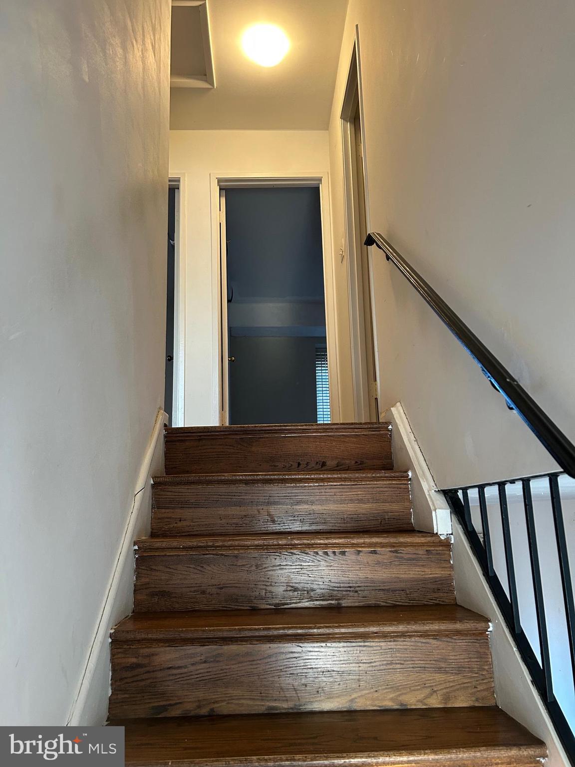 AMERICANA FAIRFAX - Residential