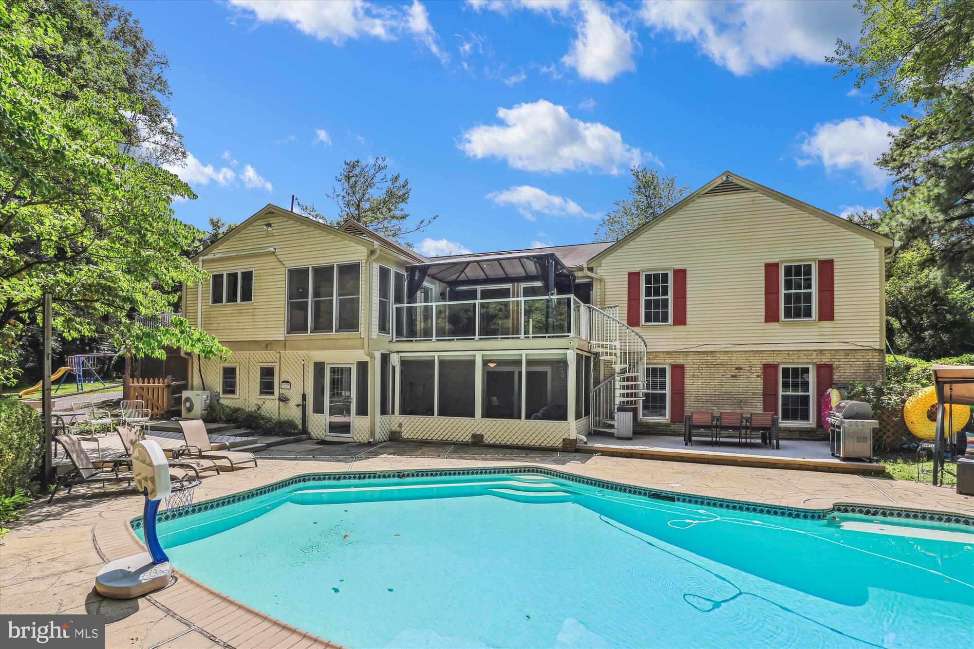 FOLKSTONE - Residential