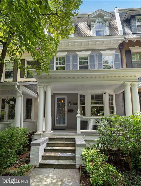 2816 27TH STREET NW WASHINGTON DC 20008