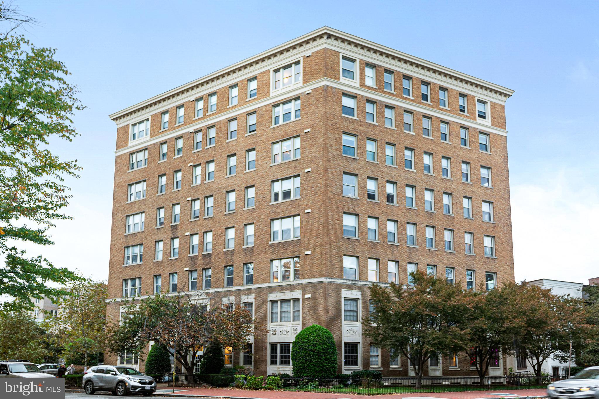 1621 T STREET NW 305