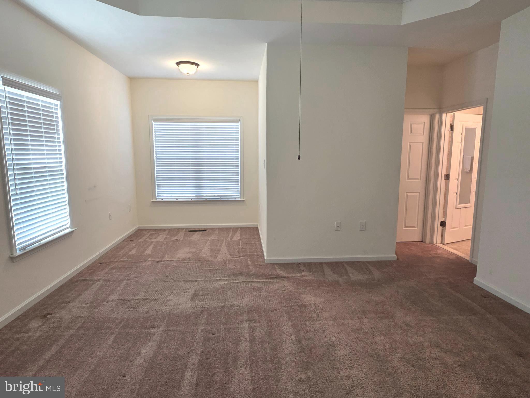 APPLE KNOLLS ESTATES - Residential