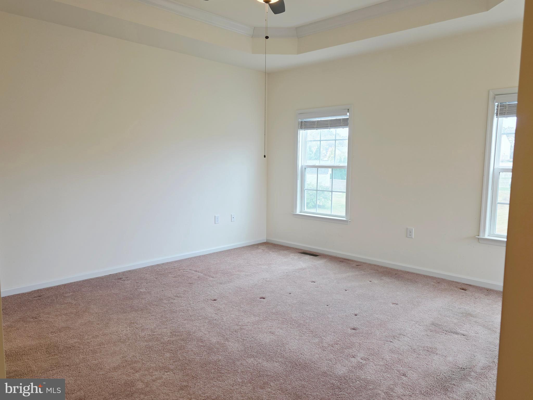 APPLE KNOLLS ESTATES - Residential