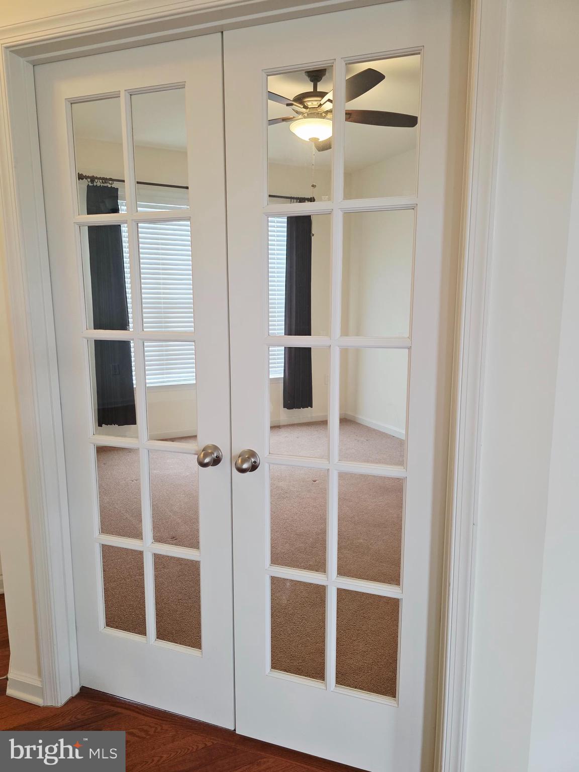 APPLE KNOLLS ESTATES - Residential