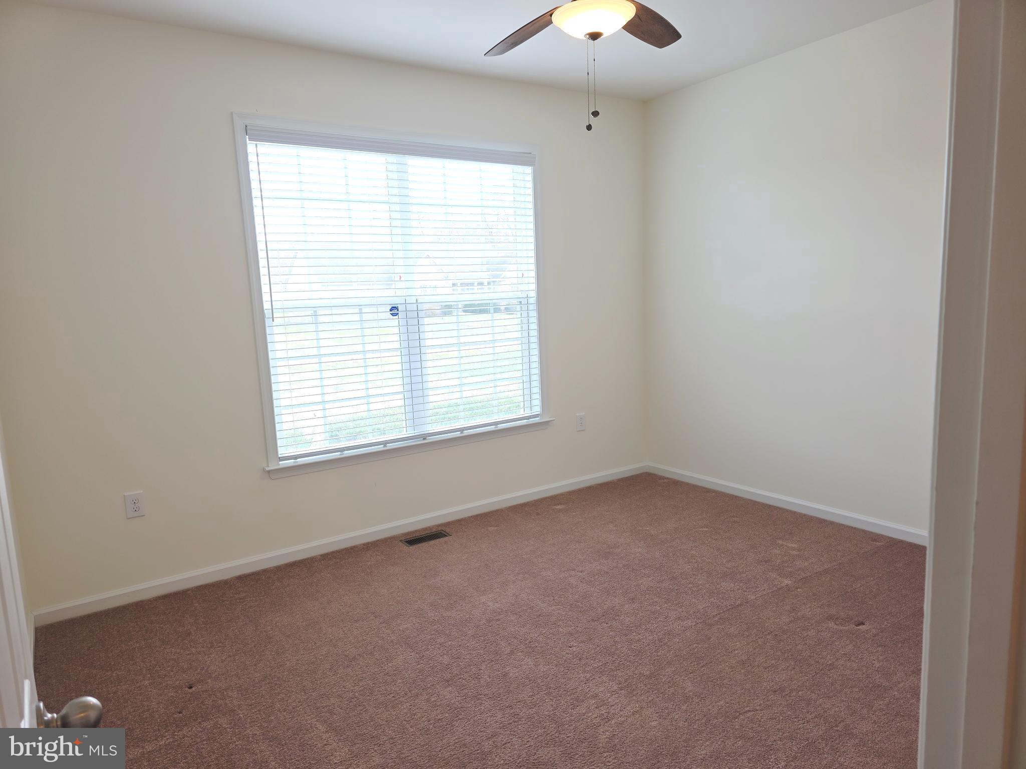 APPLE KNOLLS ESTATES - Residential