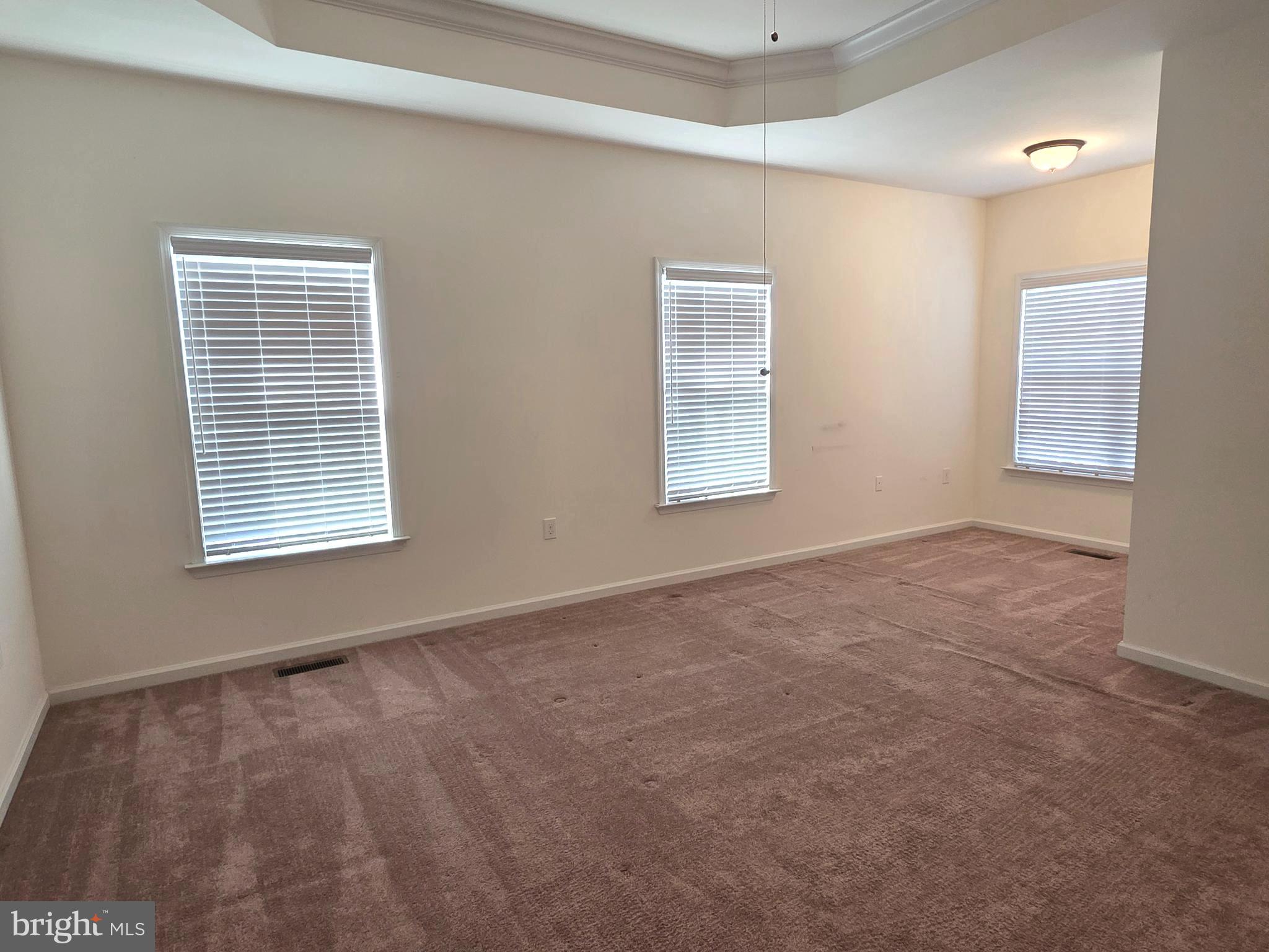 APPLE KNOLLS ESTATES - Residential