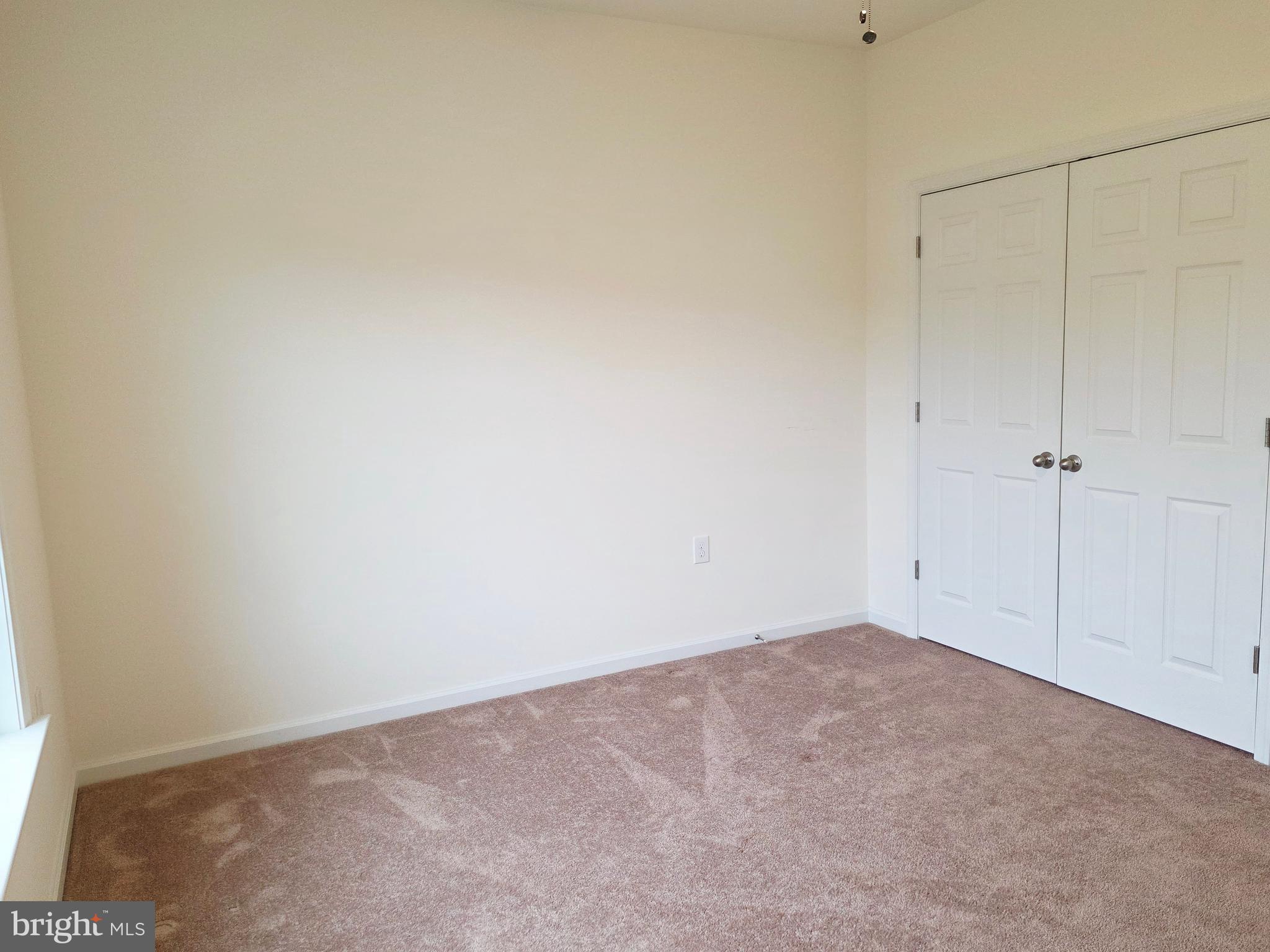 APPLE KNOLLS ESTATES - Residential