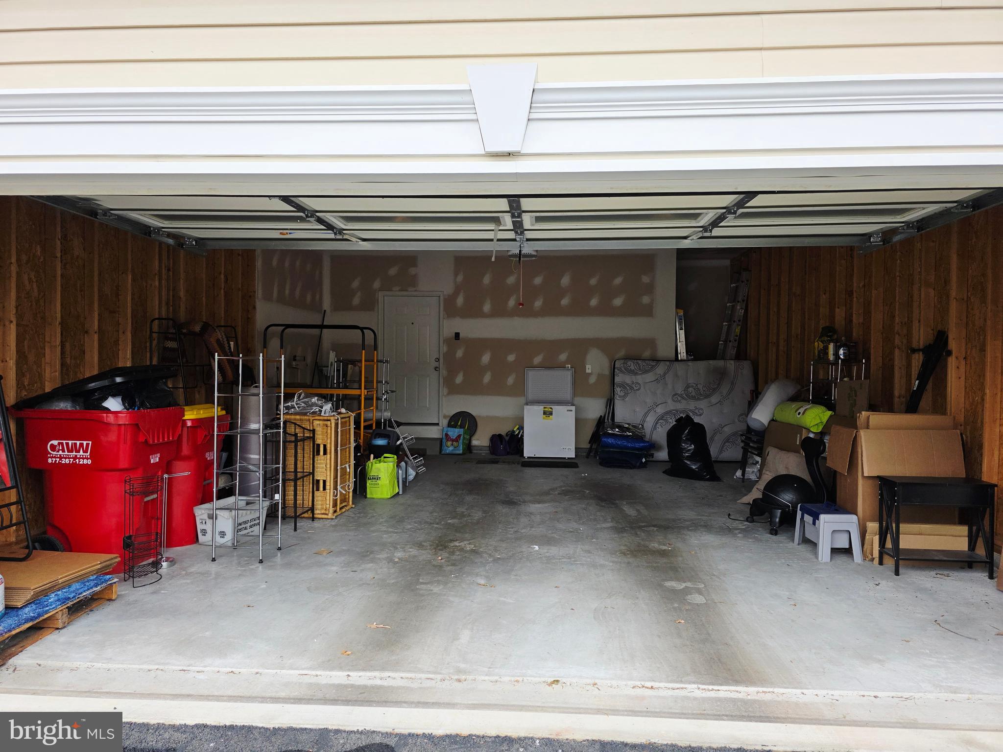 APPLE KNOLLS ESTATES - Residential