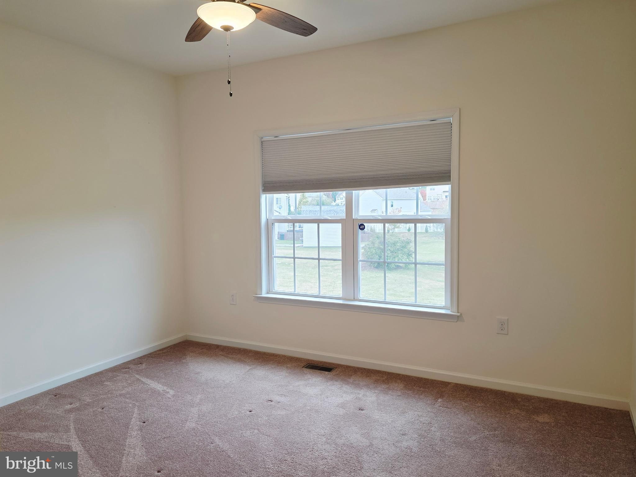 APPLE KNOLLS ESTATES - Residential