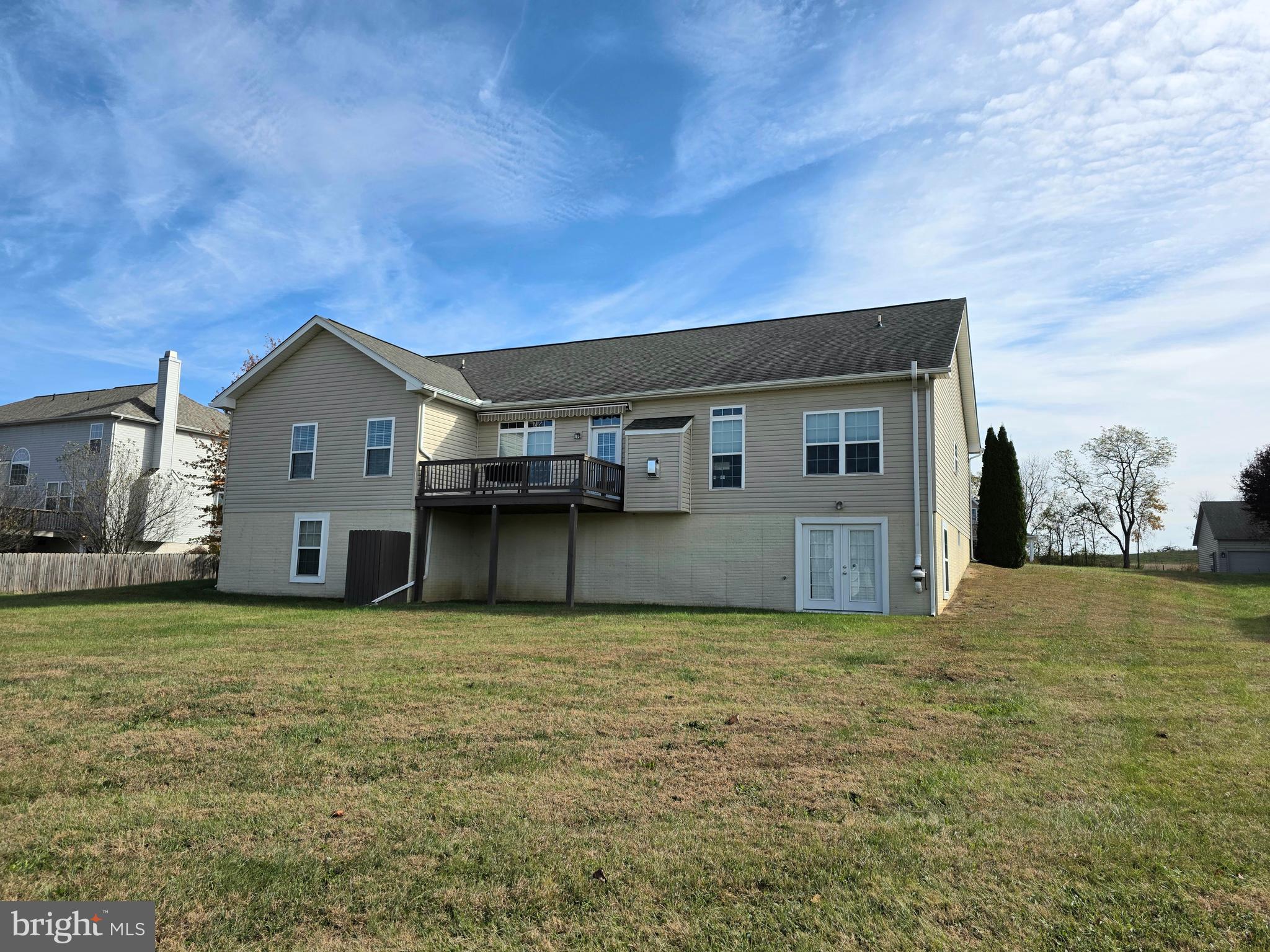 APPLE KNOLLS ESTATES - Residential