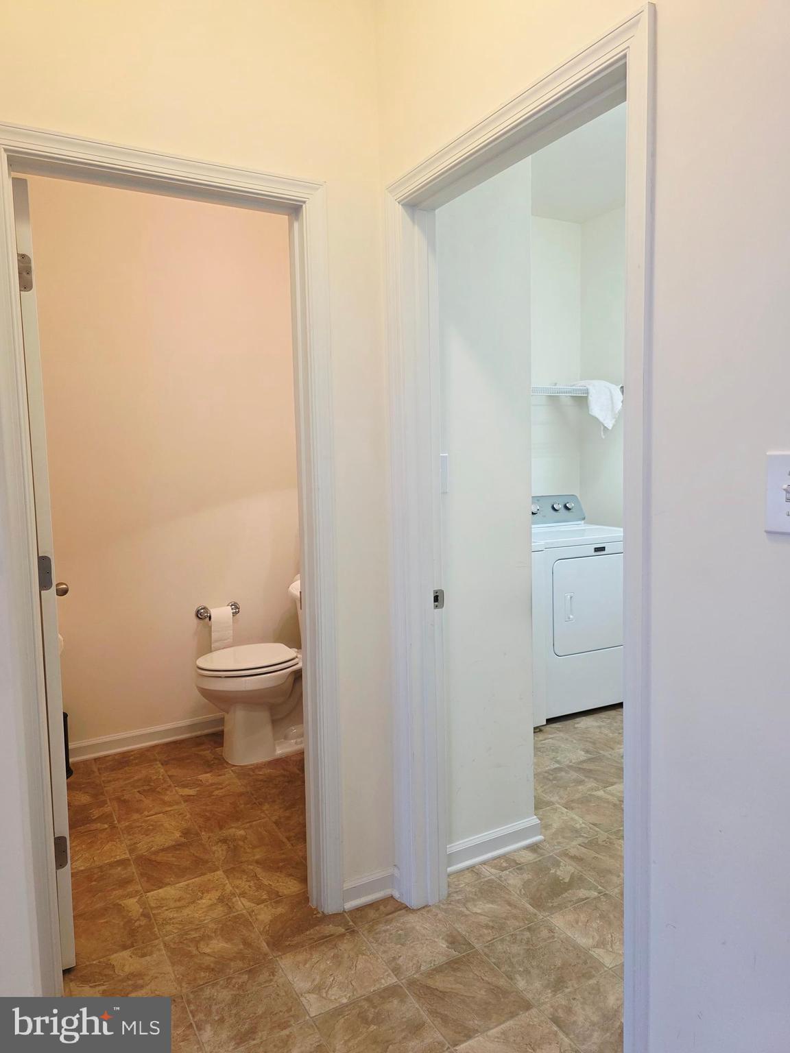 APPLE KNOLLS ESTATES - Residential