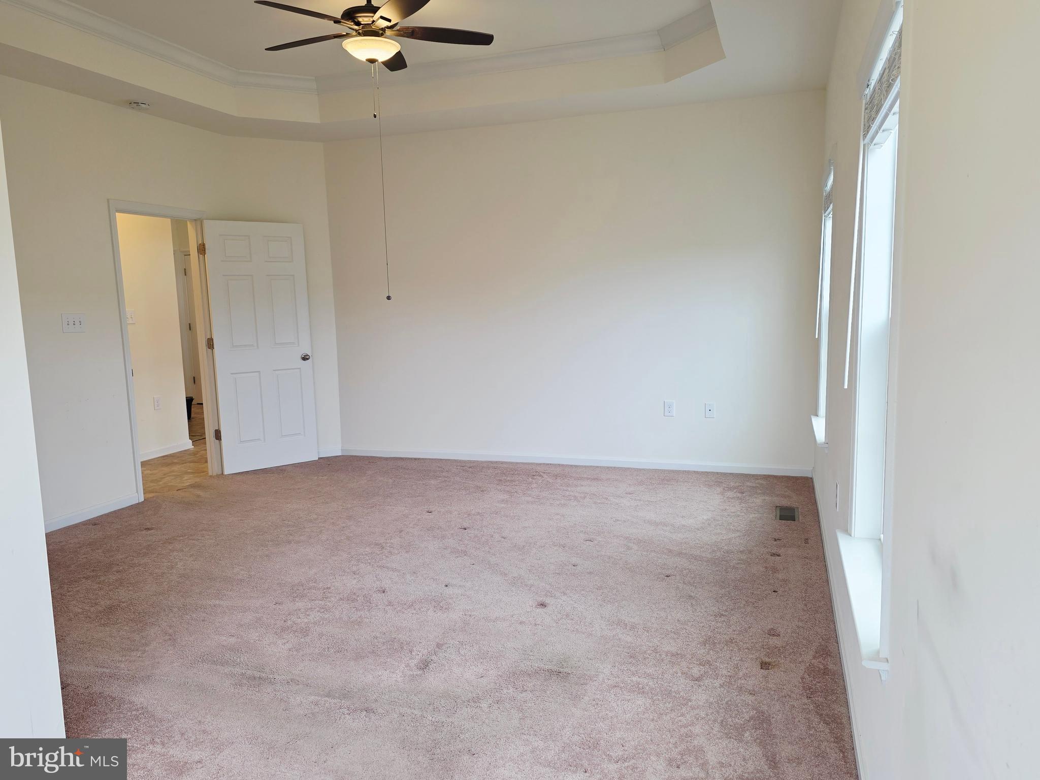 APPLE KNOLLS ESTATES - Residential